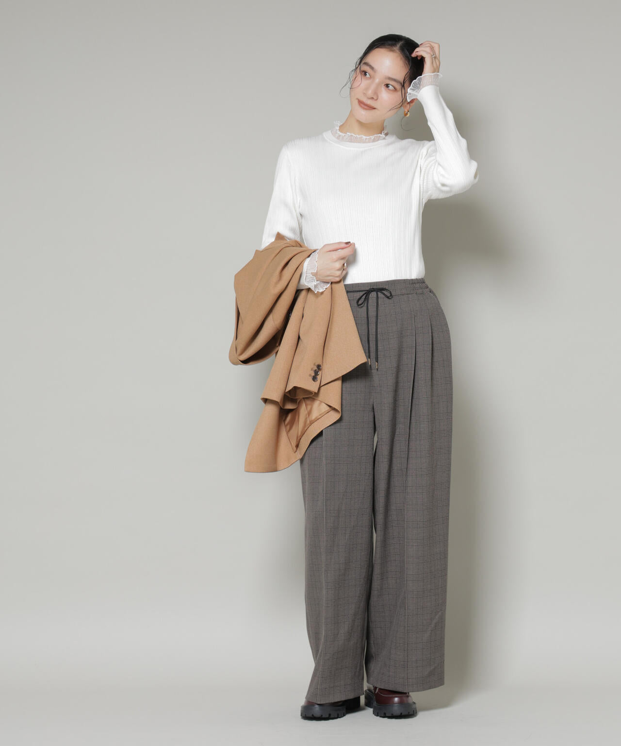 ホホバオイル加工チュールフリル付きランダムリブニット 6695222342