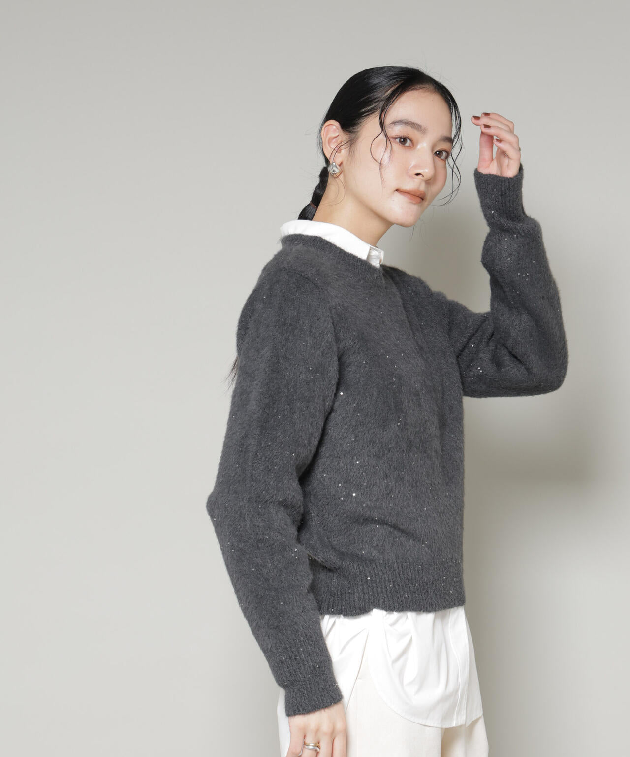 スパンコールフェザーニットプルオーバー 6695222343