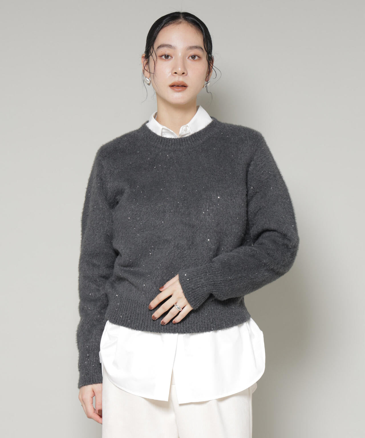 スパンコールフェザーニットプルオーバー 6695222343