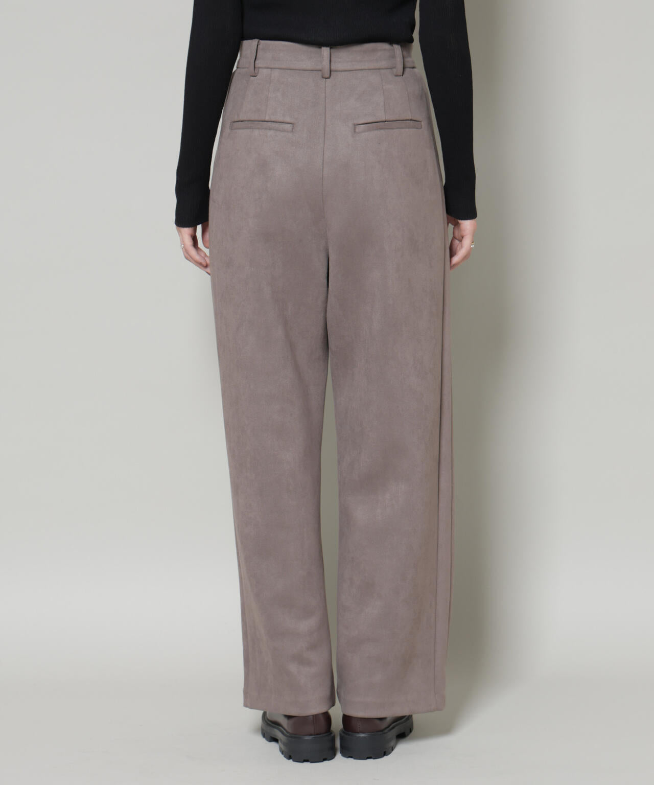 フェイクスエードタックパンツ 6695227322