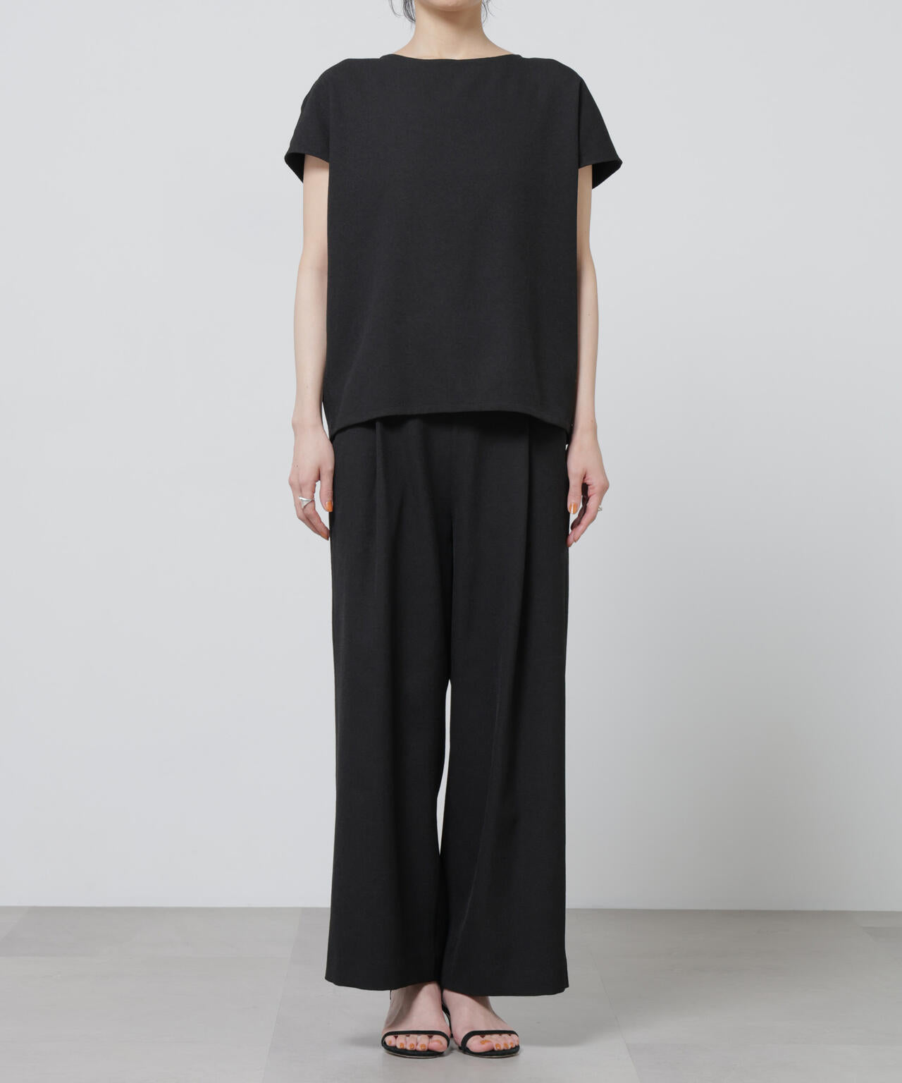 「Meaningful Continuity」coveross(R)EOSブッチャーノースリブラウス×パンツセットアップ 6696119307