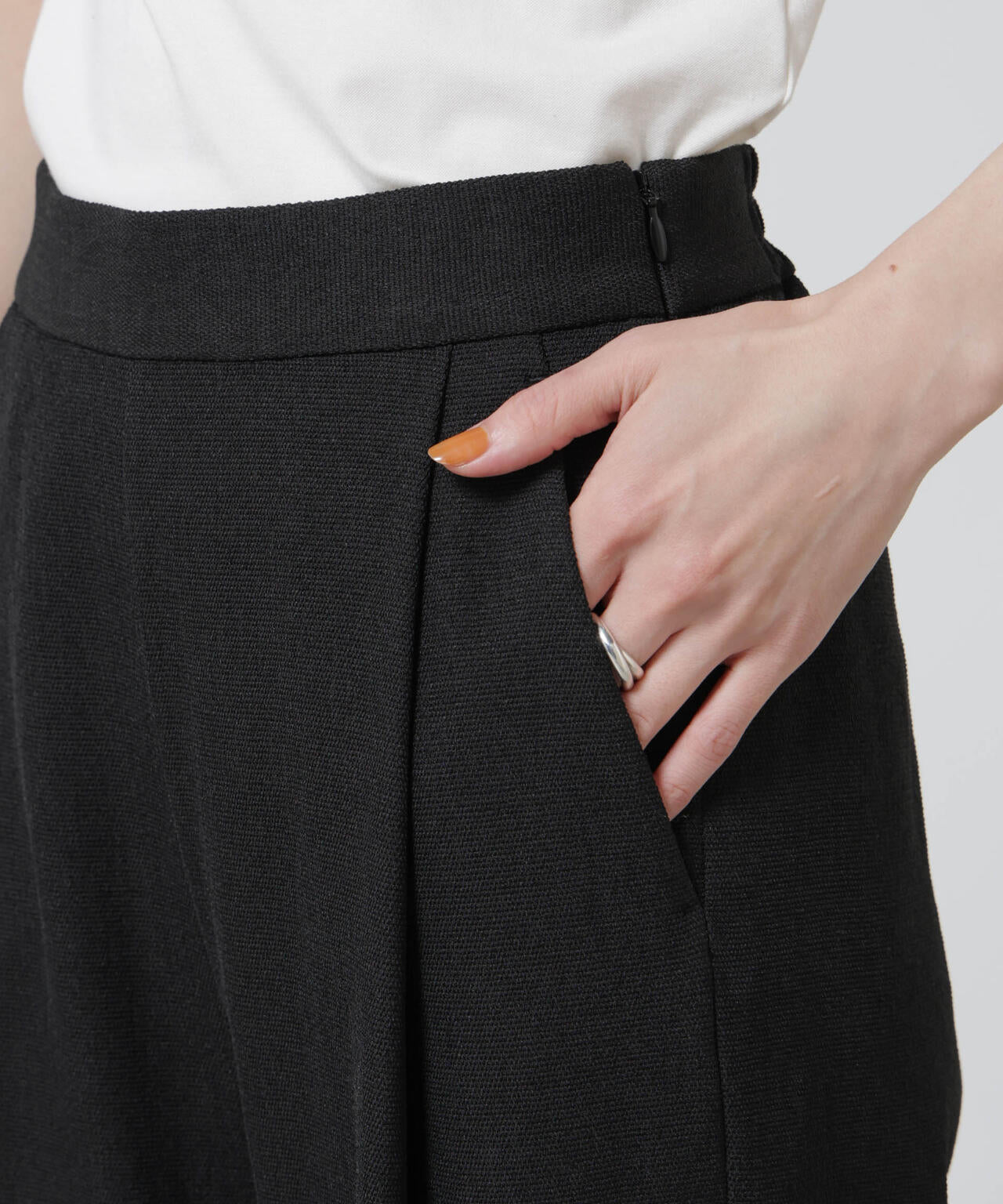 「Meaningful Continuity」coveross(R)EOSブッチャーノースリブラウス×パンツセットアップ 6696119307