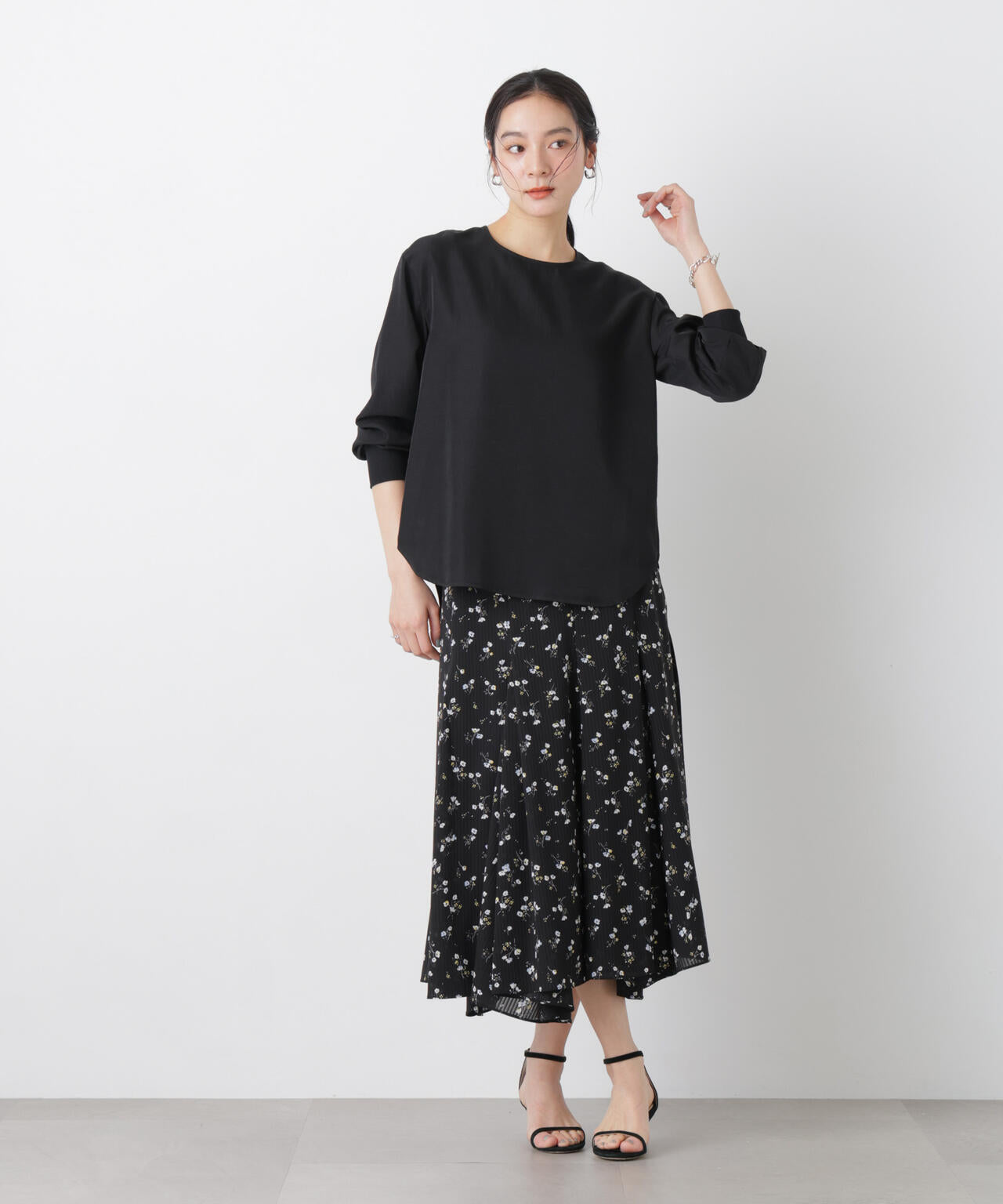 クルーネックイージーブラウス 6696120313