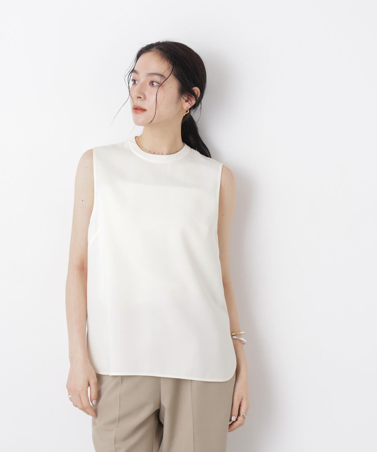 DressT/スタンドカラーノースリーブブラウス