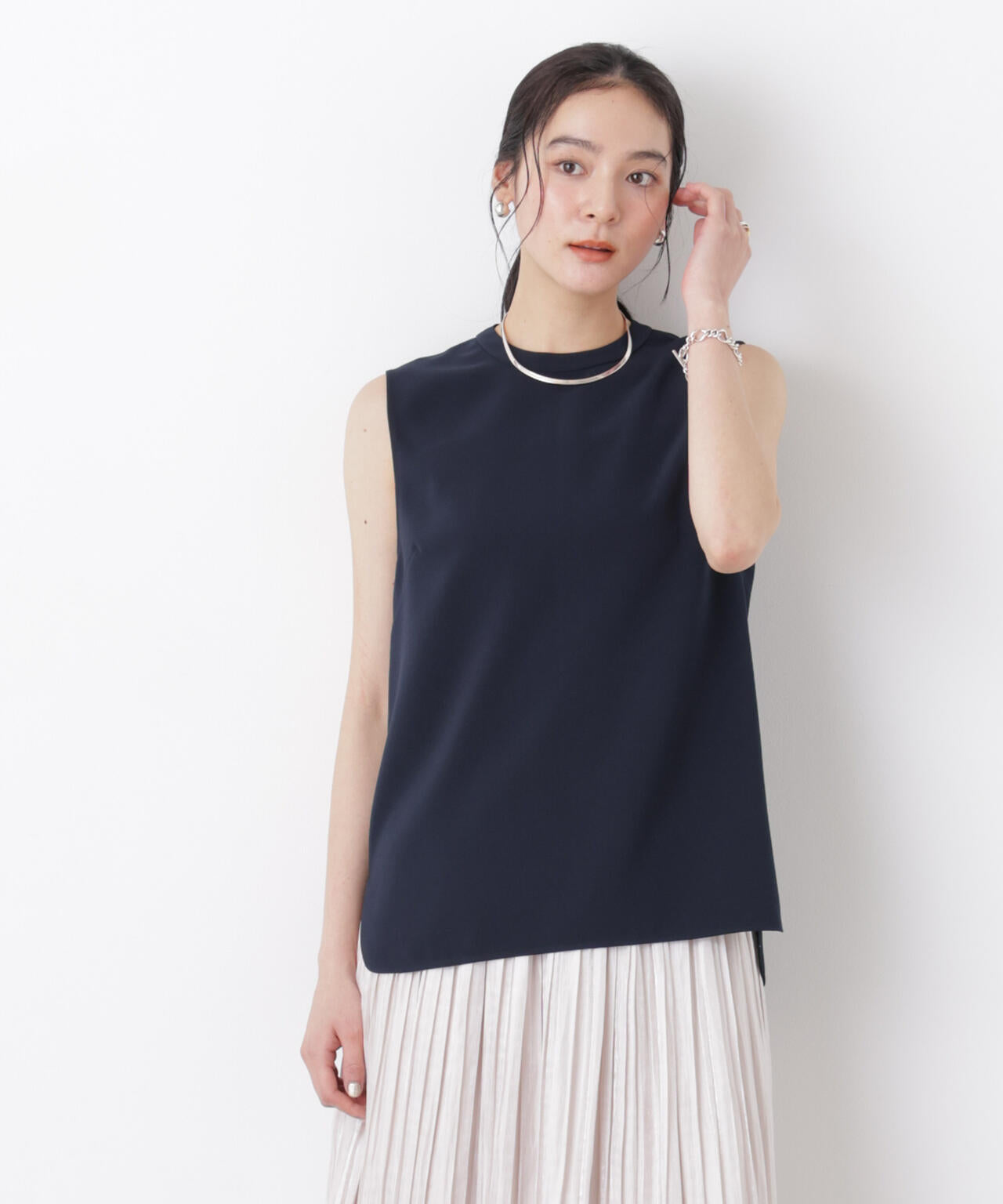 DressT/スタンドカラーノースリーブブラウス