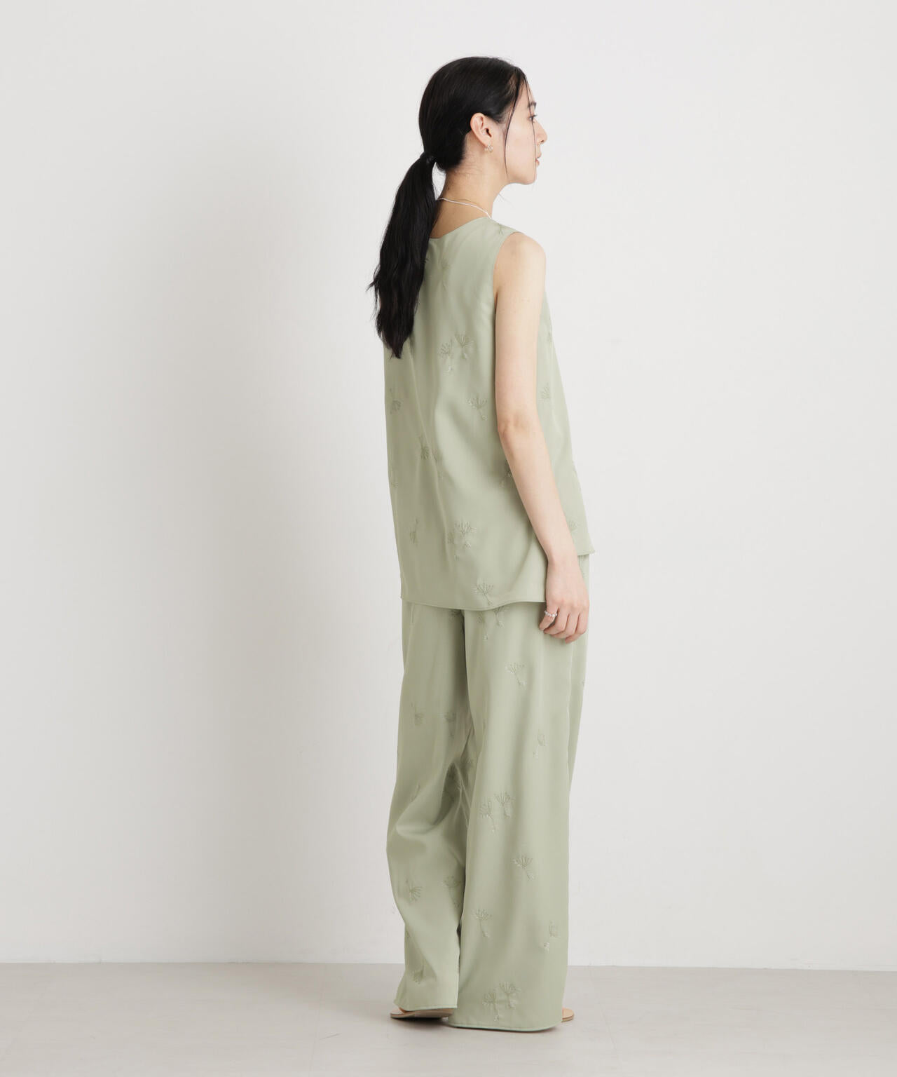 刺繍ツイルタンクブラウス(セットアップ可) 6696121306