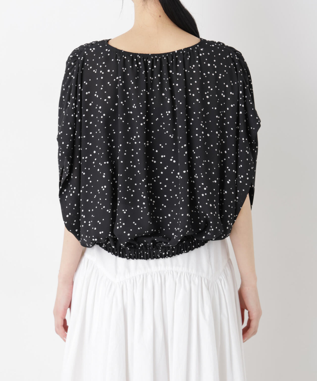 ドットプリントVネックショートブラウス 6696121310