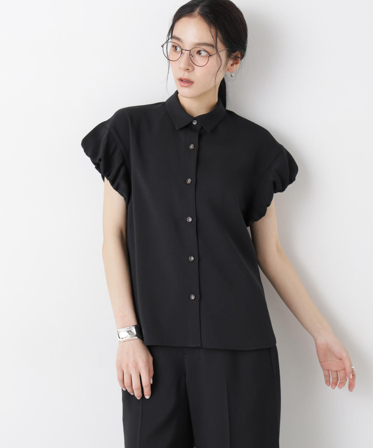 168cm　B:81 W:60 H:89 着用サイズ：F