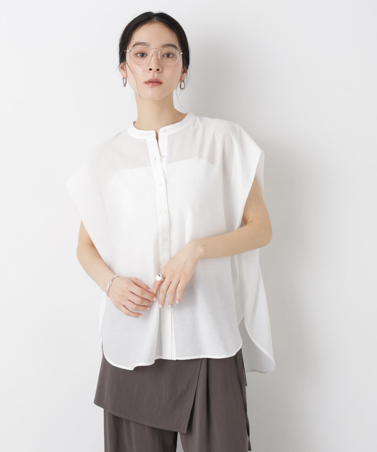 168cm　B:81 W:60 H:89 着用サイズ：F