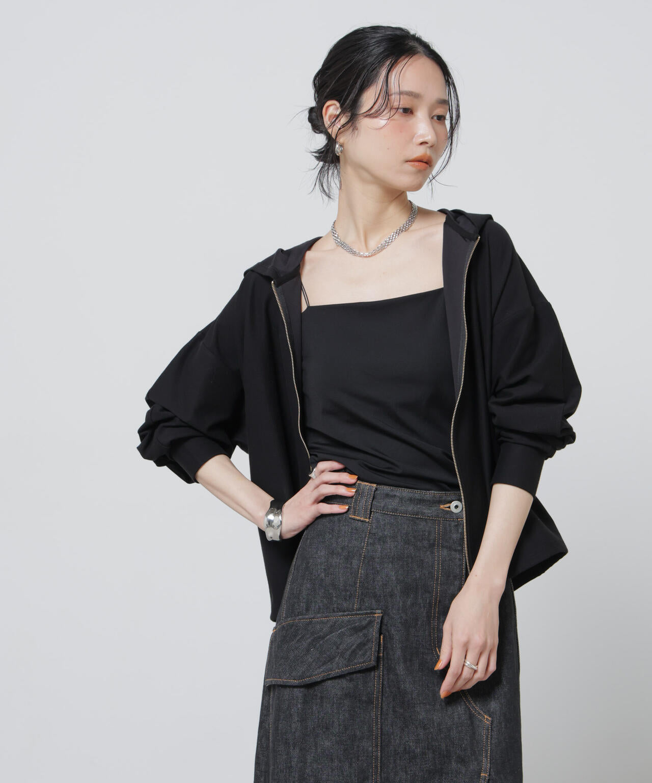 「Meaningful Continuity」coveross(R)ツイル調冷感プレーティング天竺パーカー 6696123303