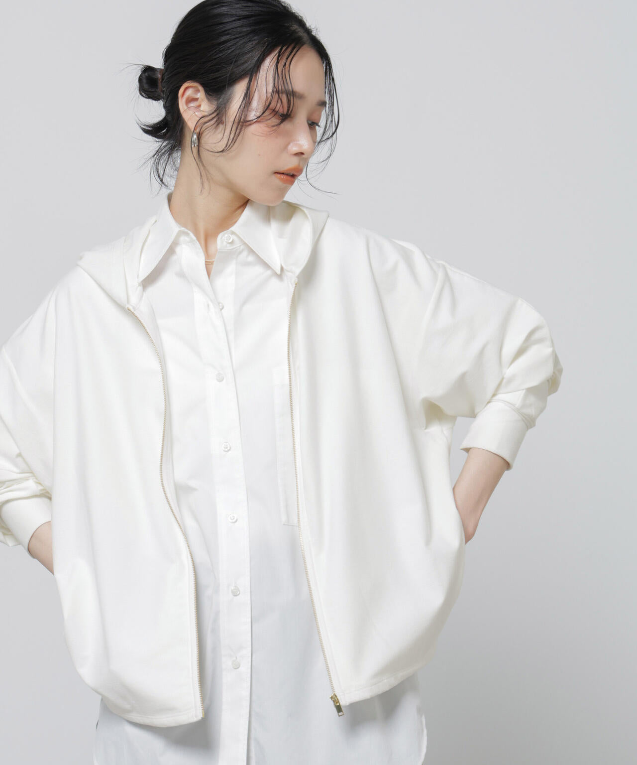 「Meaningful Continuity」coveross(R)ツイル調冷感プレーティング天竺パーカー 6696123303