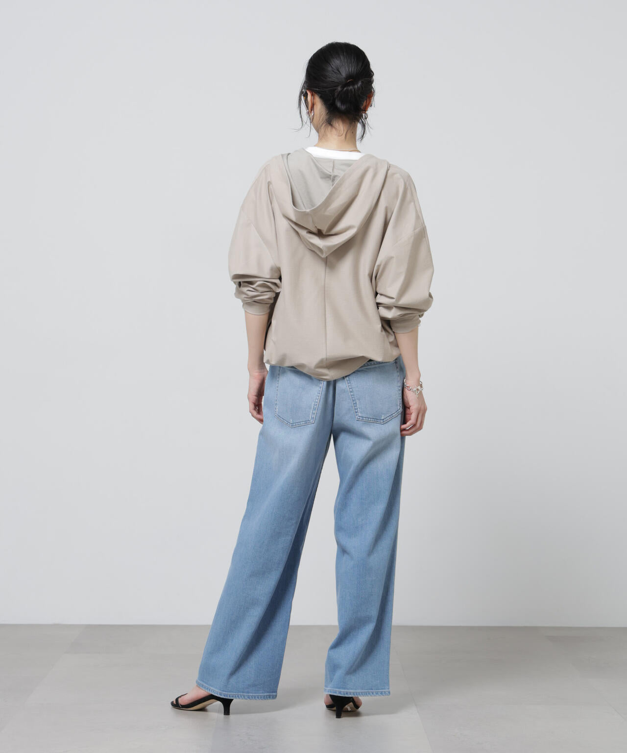 「Meaningful Continuity」coveross(R)ツイル調冷感プレーティング天竺パーカー 6696123303