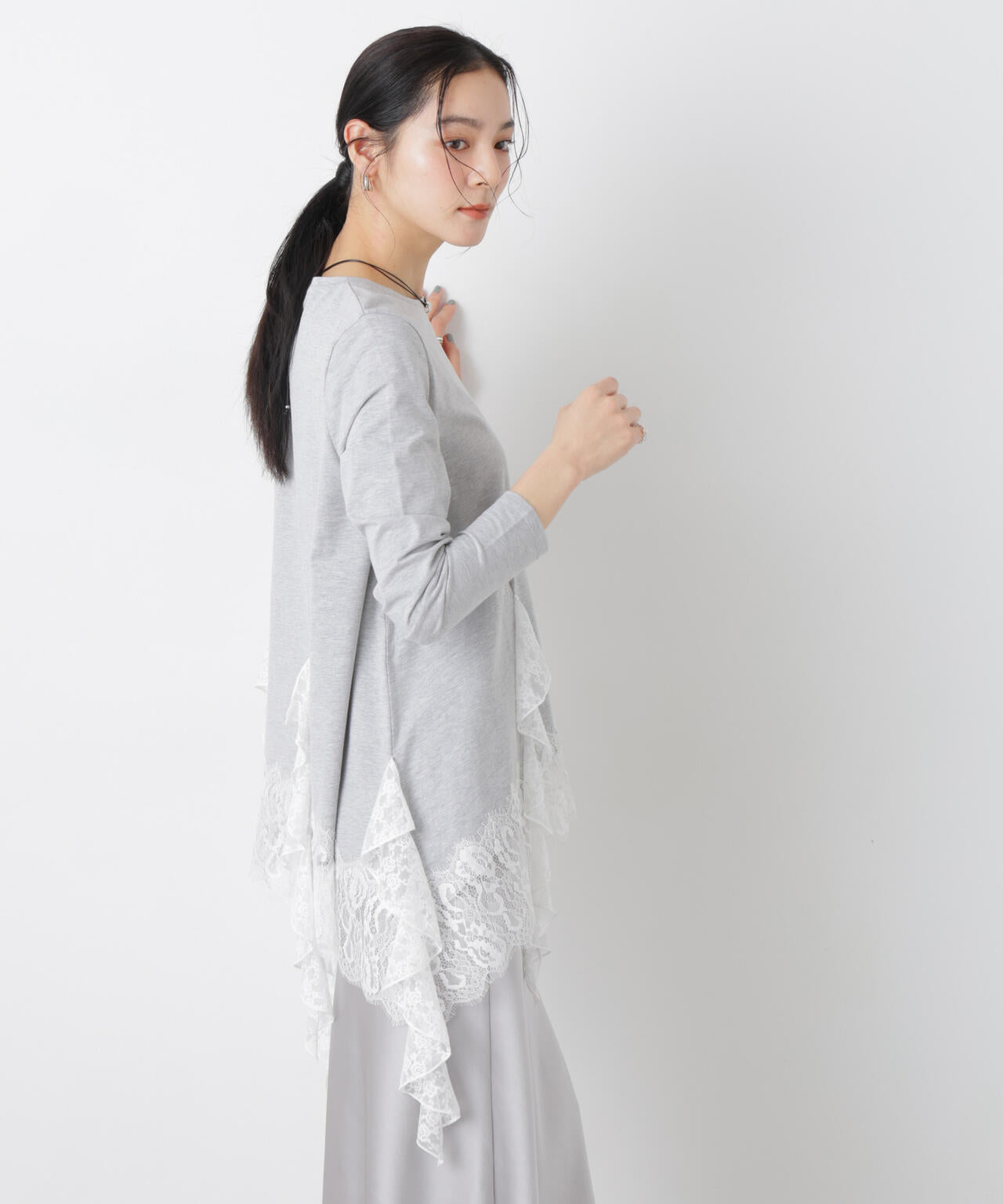 レースラッフルヘムカットトップス 6696123304