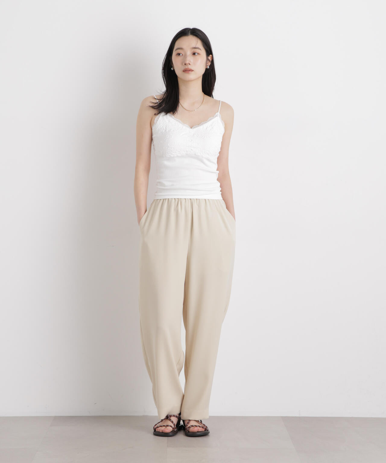 レースジャガードカップ付きキャミソール 6696124316