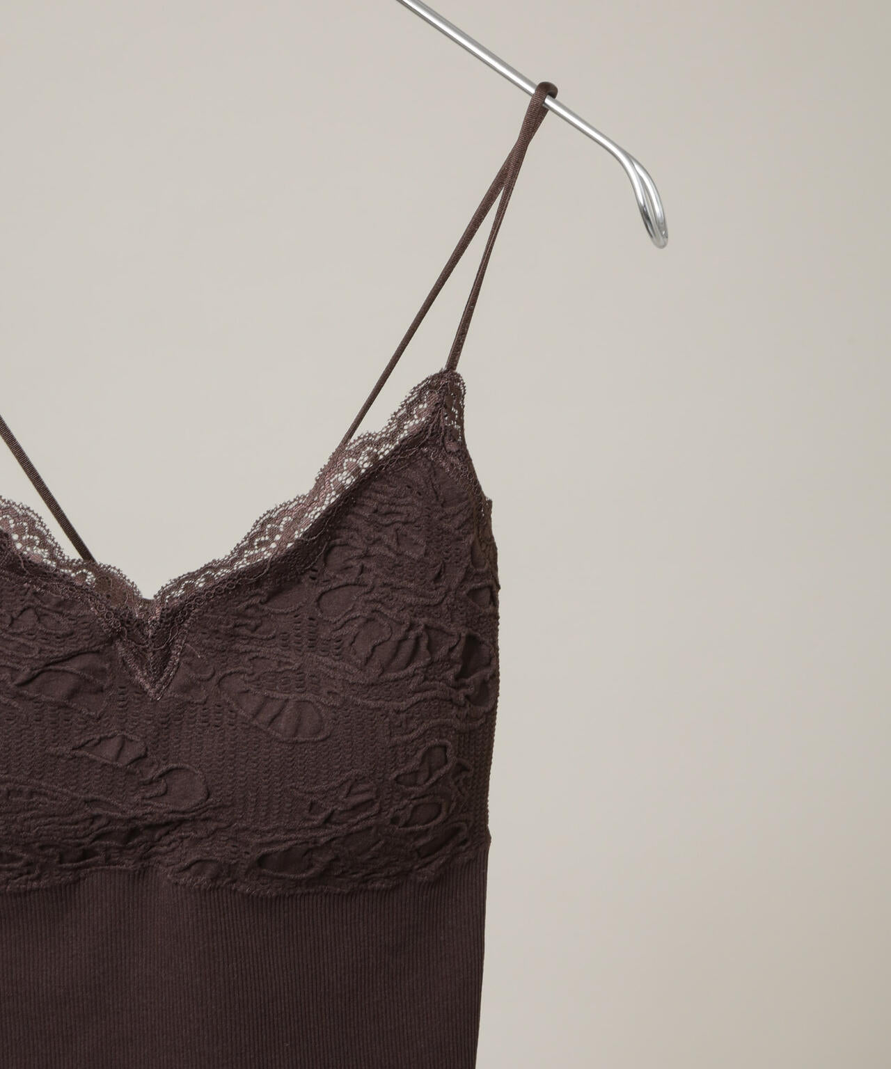 レースジャガードカップ付きキャミソール 6696124316