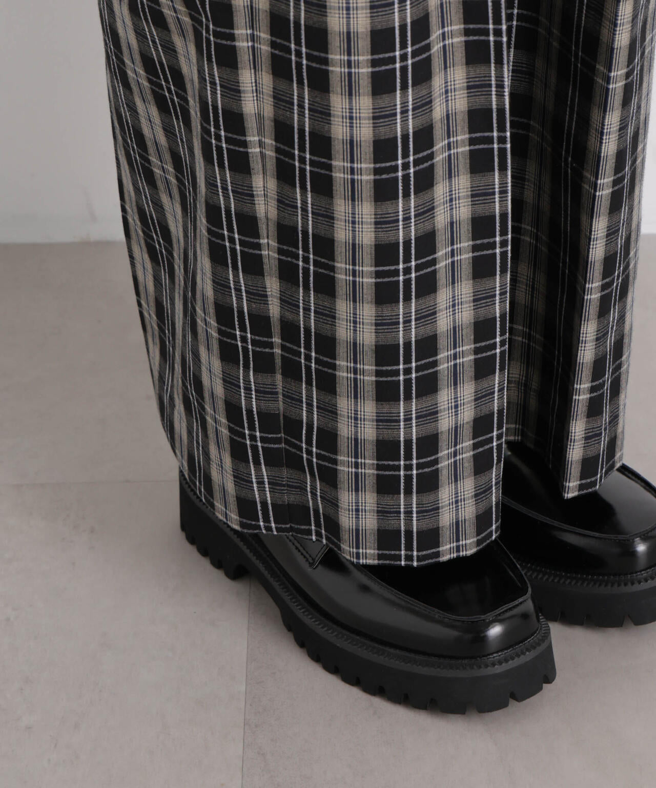 チェックイージーワイドパンツ 6696127312