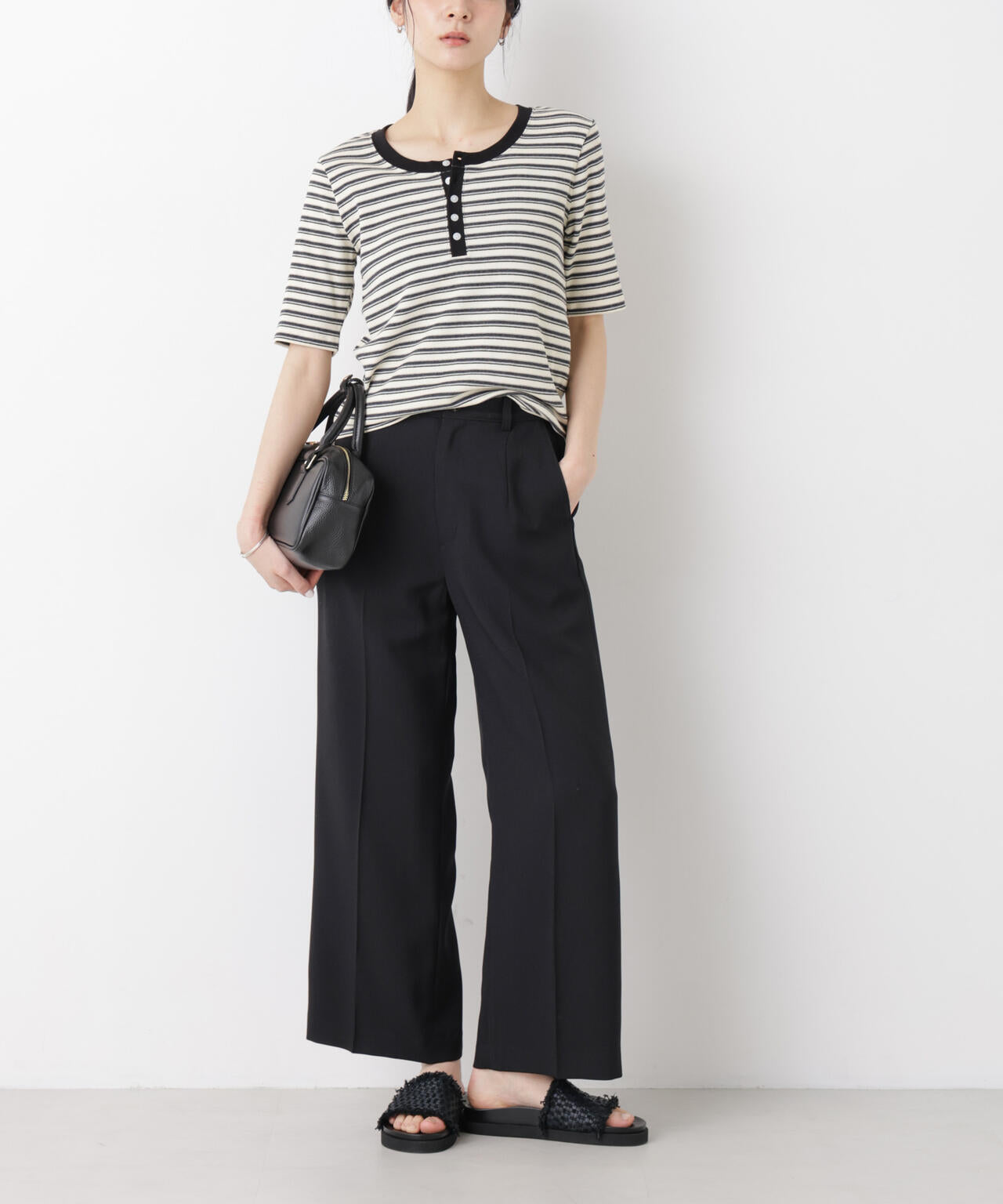 168cm　B:81 W:60 H:89 着用サイズ：M