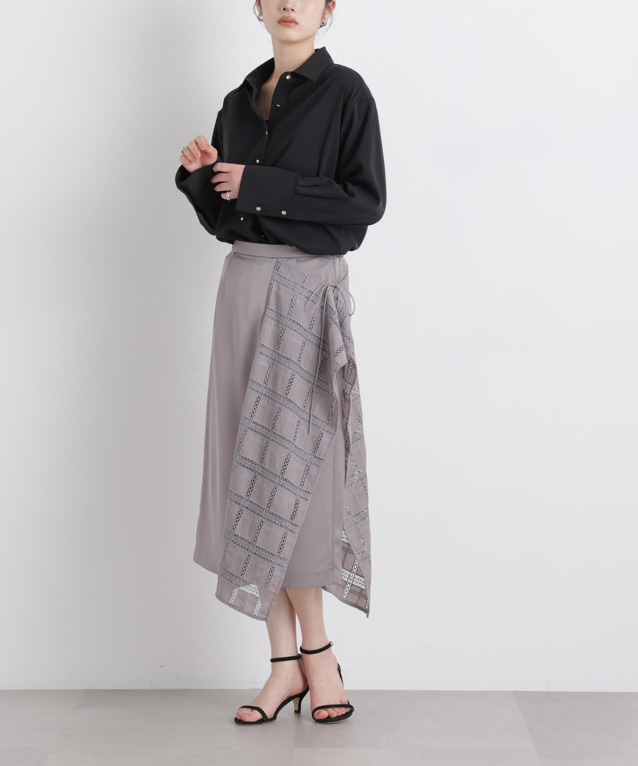 スクエアヘム刺繍レース切り替えスカート