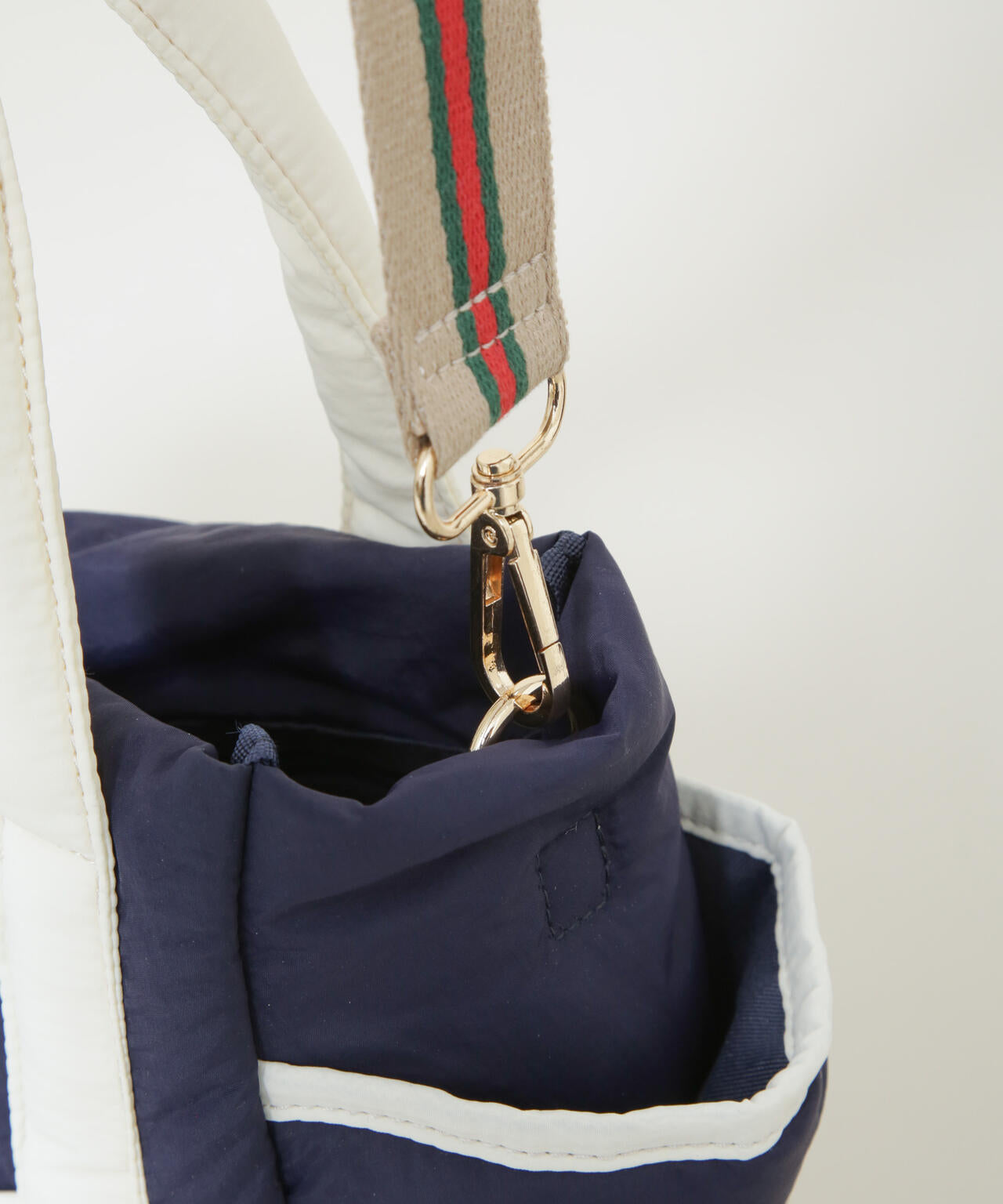 刺繍入りパフトート 6696132306