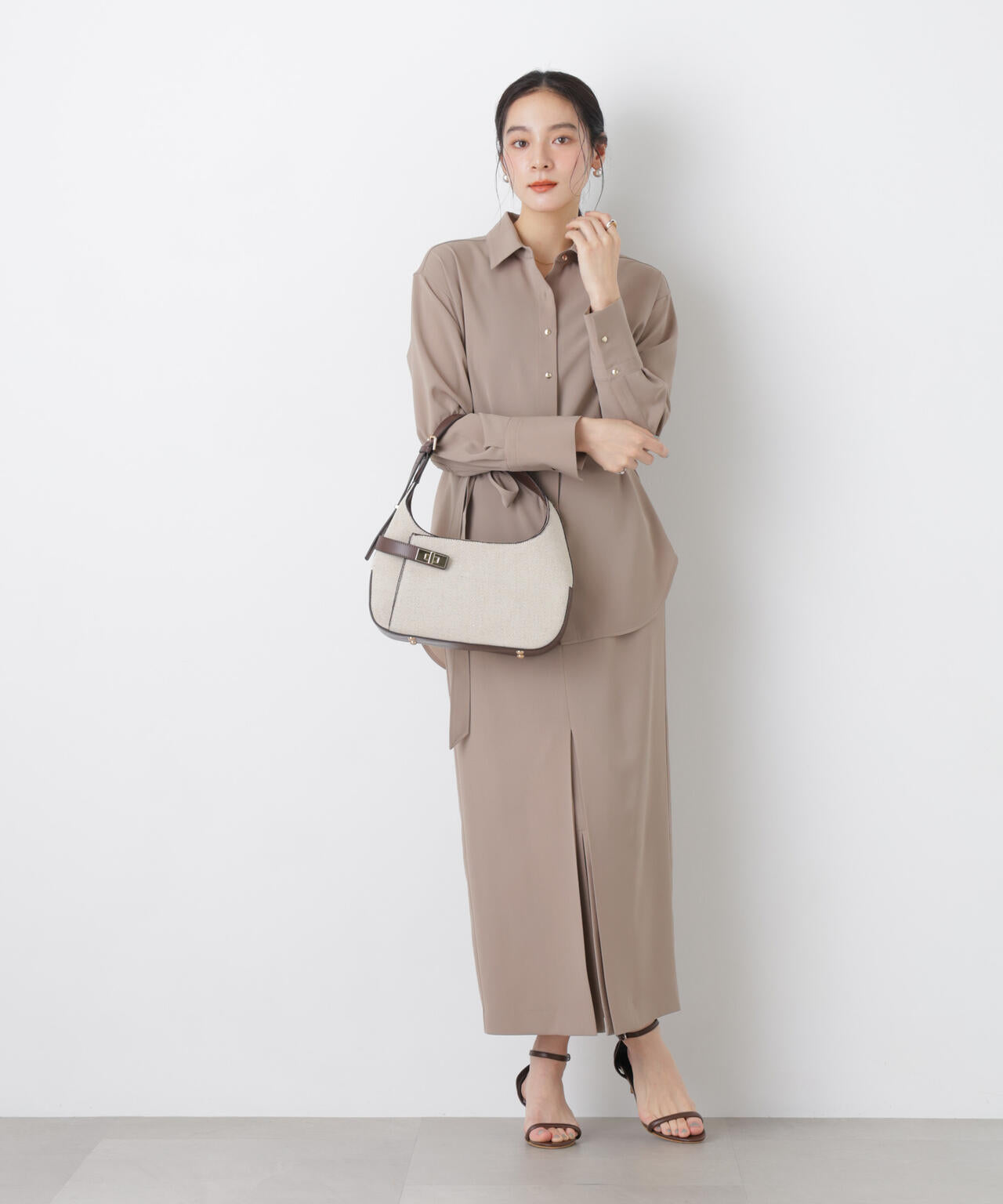 ターンロックベルトキャンバスワンハンドルバッグ 6696132309