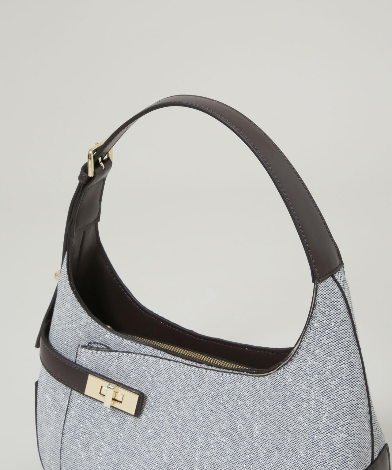 ターンロックベルトキャンバスワンハンドルバッグ 6696132309