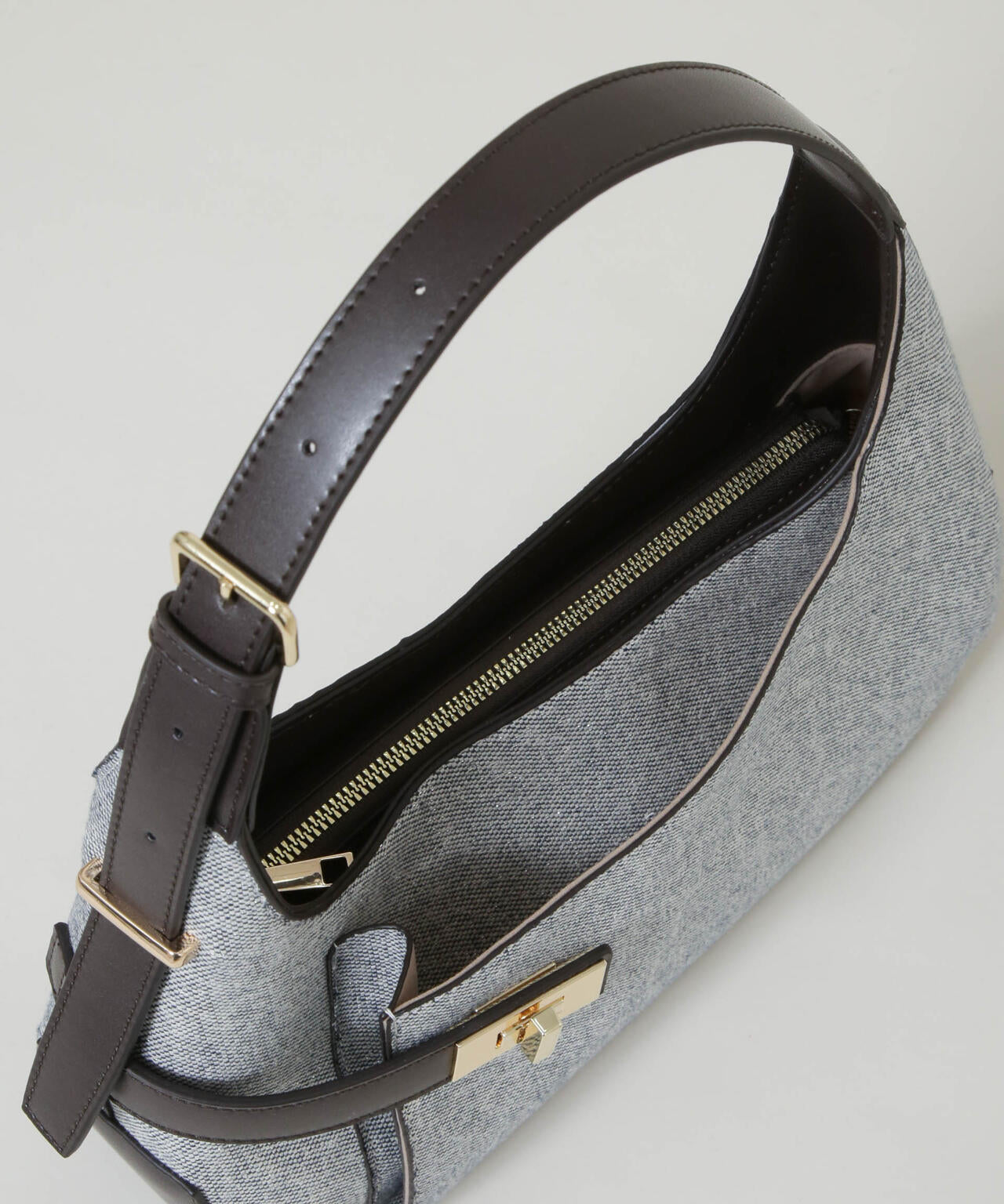 ターンロックベルトキャンバスワンハンドルバッグ 6696132309