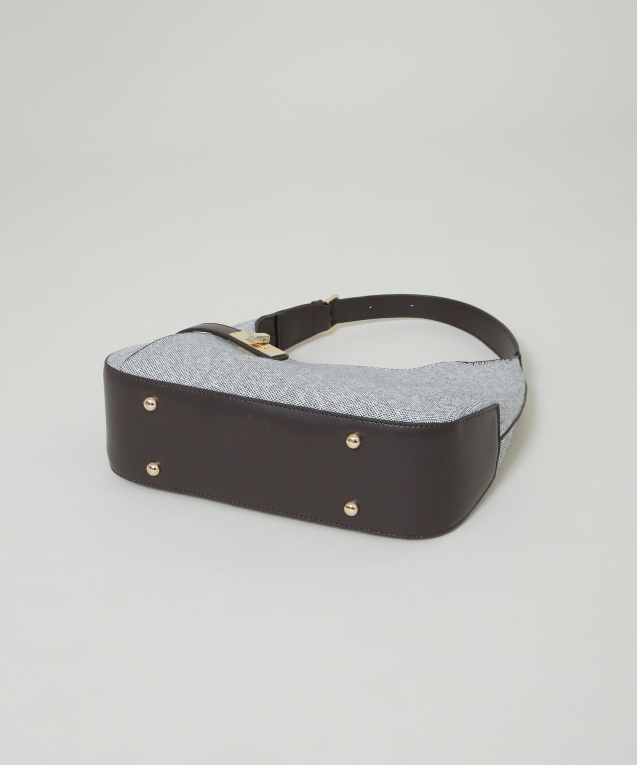 ターンロックベルトキャンバスワンハンドルバッグ 6696132309