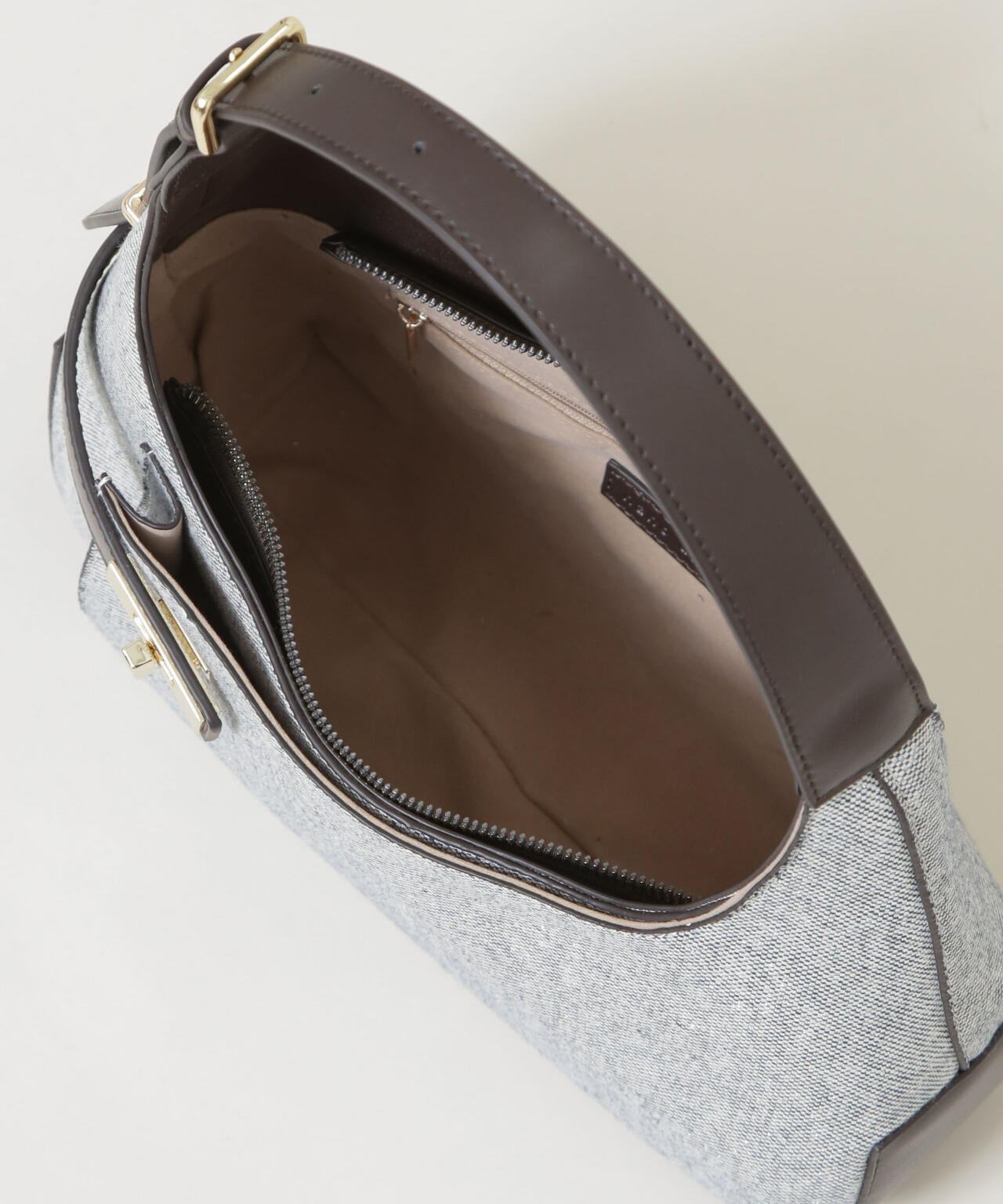 ターンロックベルトキャンバスワンハンドルバッグ 6696132309