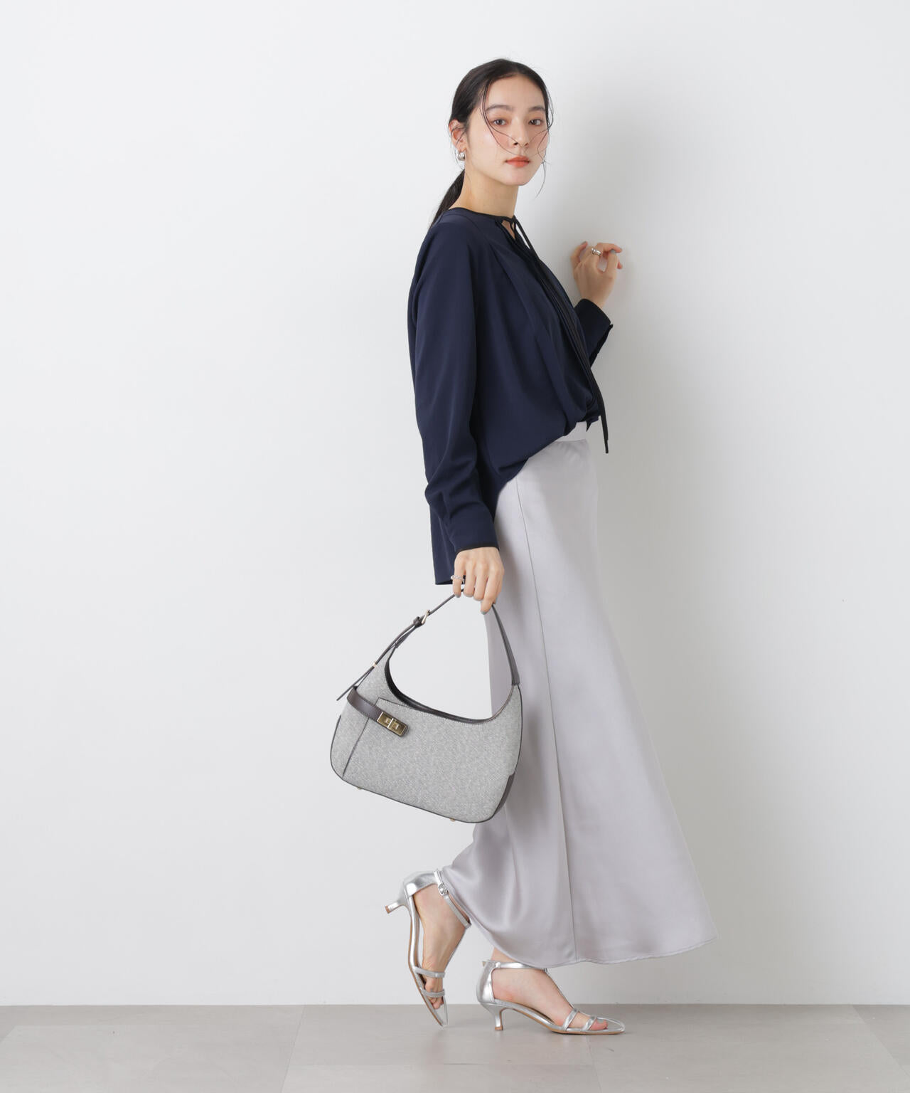 ターンロックベルトキャンバスワンハンドルバッグ 6696132309