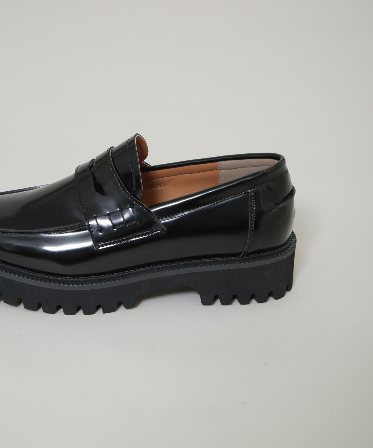 プラットフォームローファー 6696133301