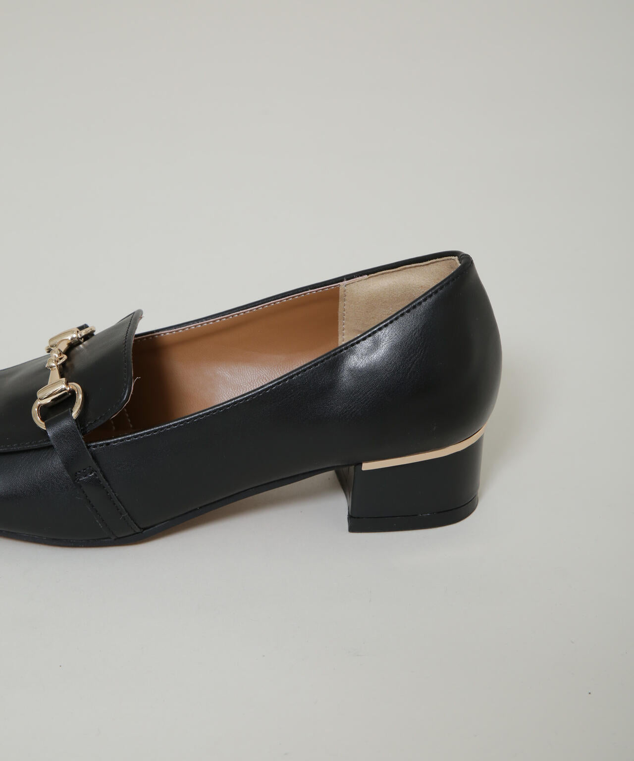 ゴールドパーツヒールローファー 6696133304