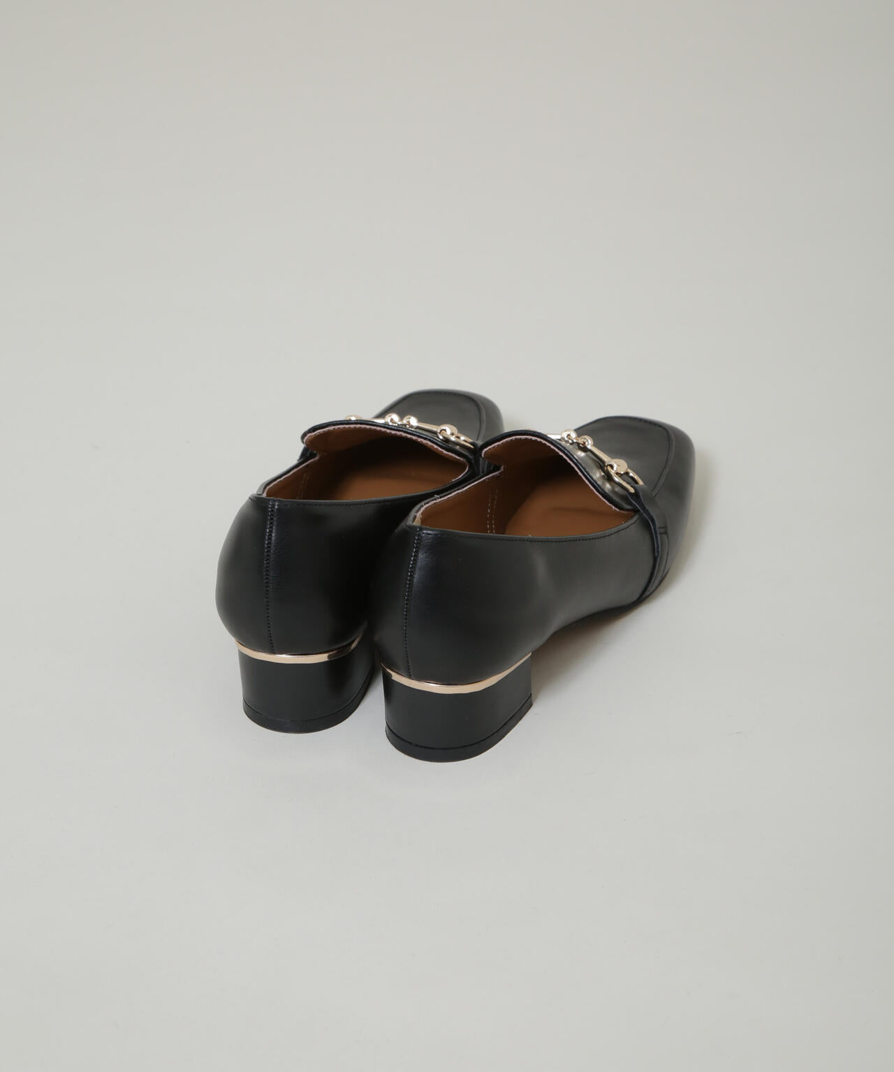 ゴールドパーツヒールローファー 6696133304