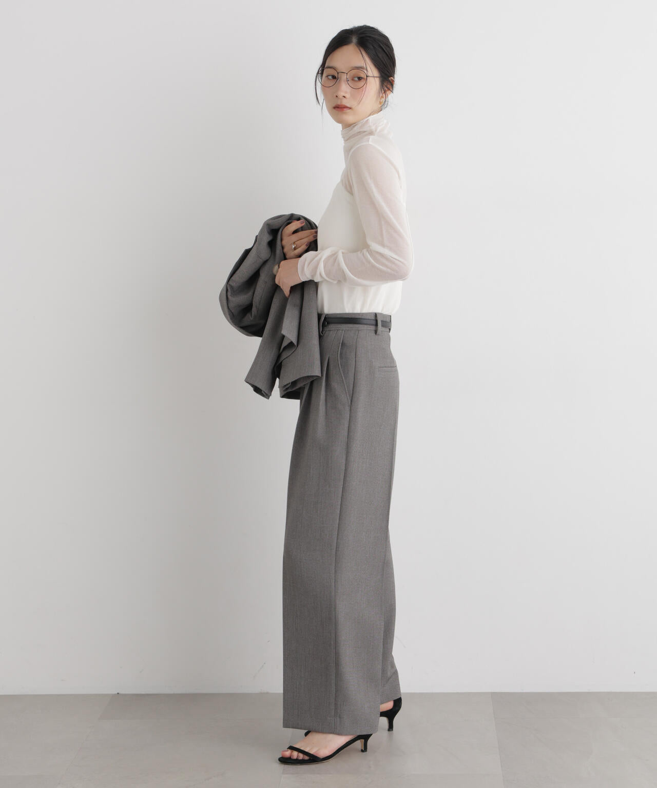 シャンブレーシャークスキンタックセミワイドパンツ(セットアップ可) 6696227302