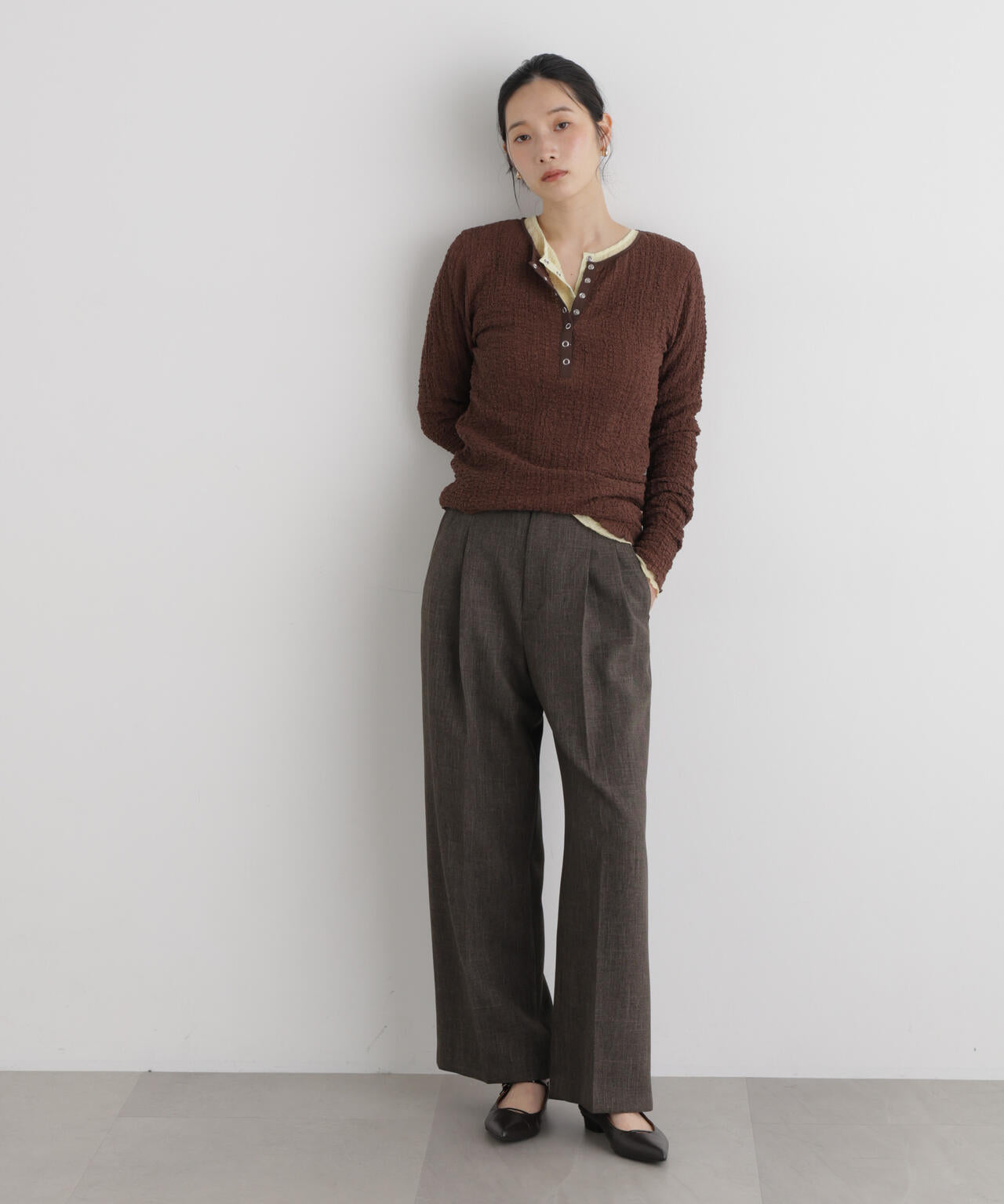 シャンブレーシャークスキンタックセミワイドパンツ(セットアップ可) 6696227302