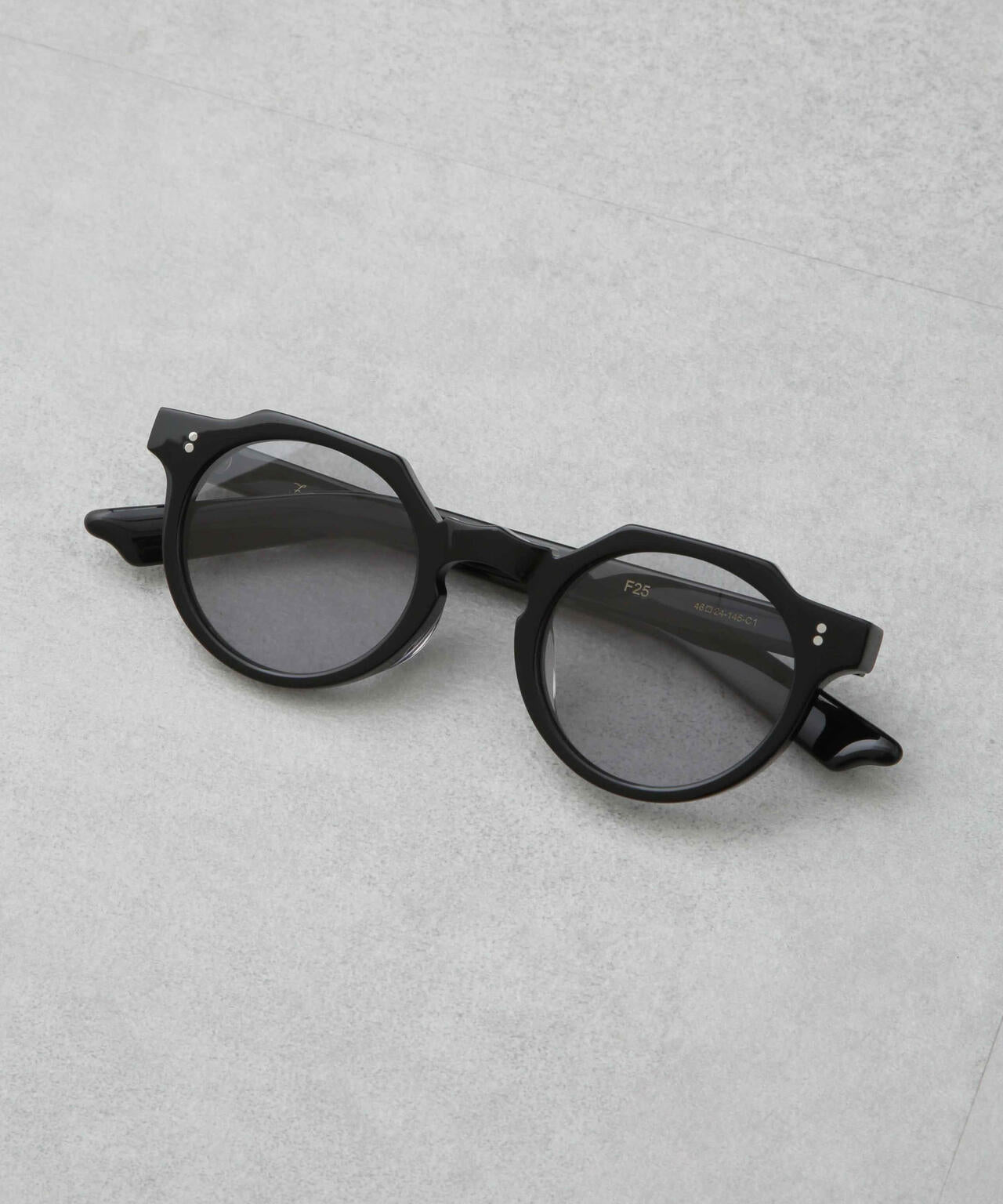 NEW.(Few.)/F25 6704240011
