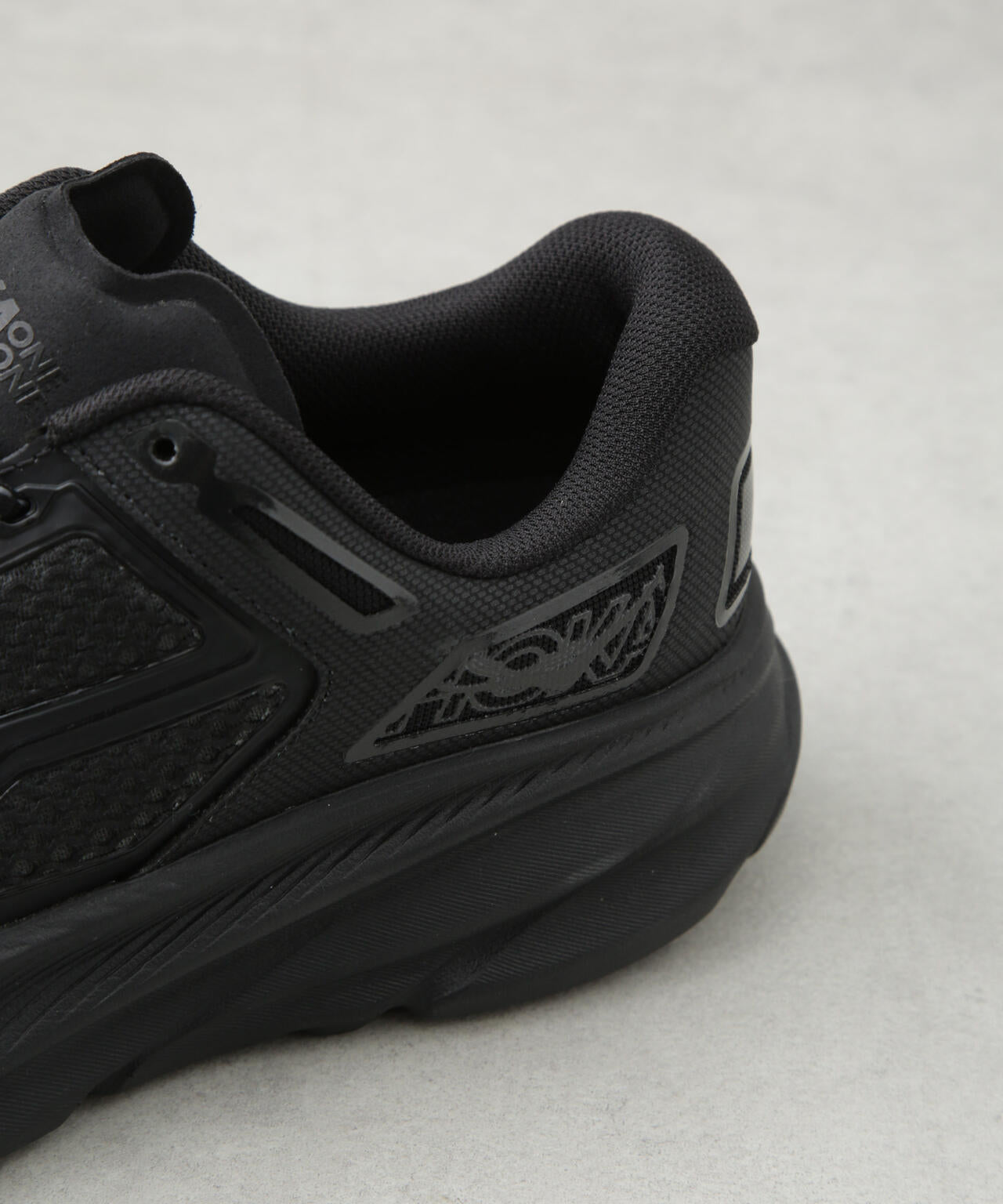 HOKA/U CLIFTON ONE9 6705134191