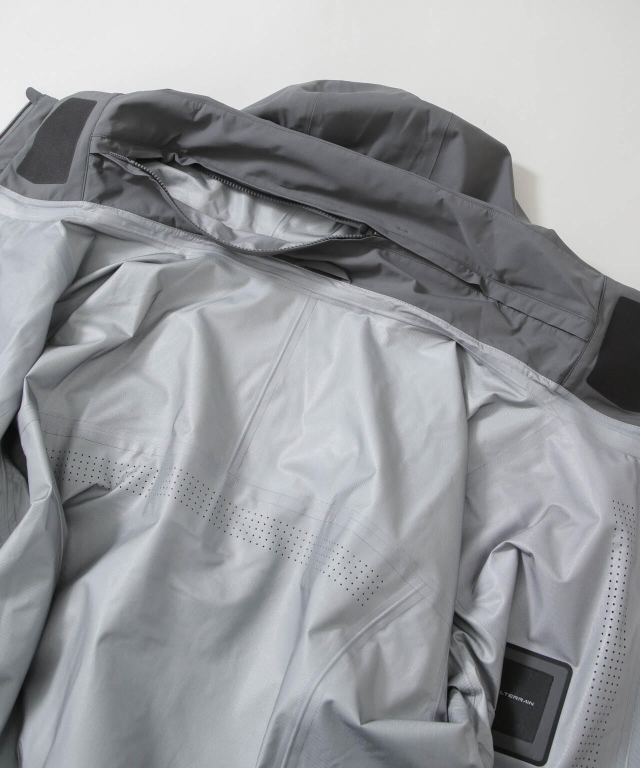 DESCENTE/DYNAMIC VENT HARD SHELL JACKET 6705212085