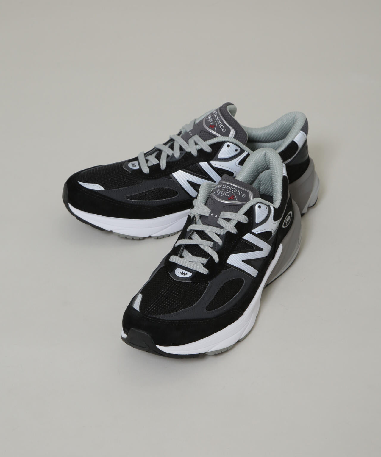 new balance/M990v6