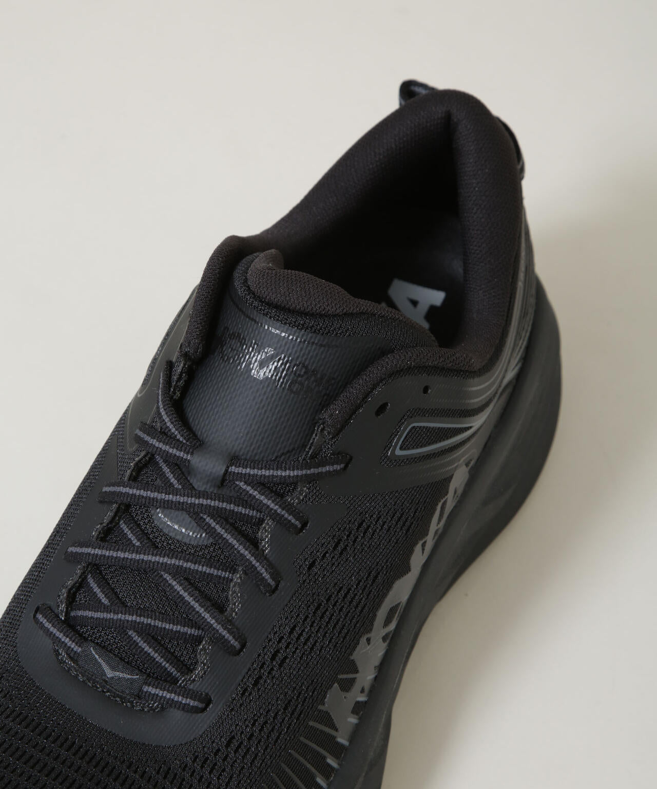 HOKA/M BONDI 7 6706134039