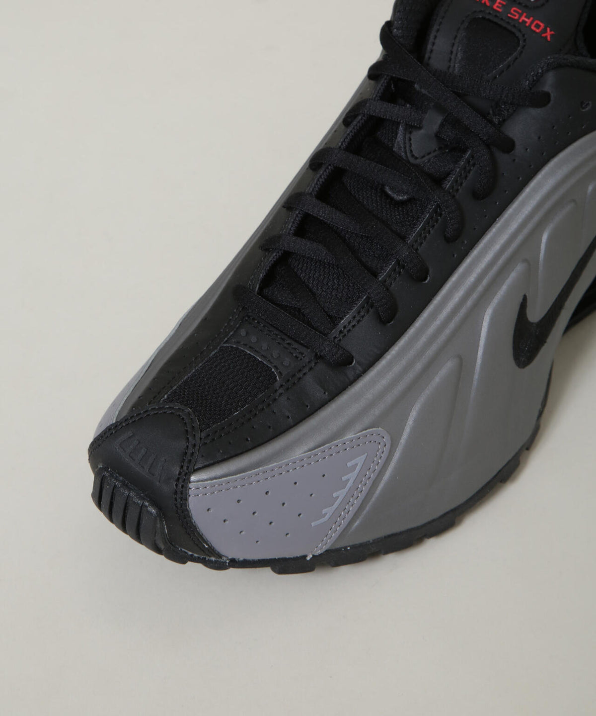 NIKE/ナイキ ショックス R4 6706234035