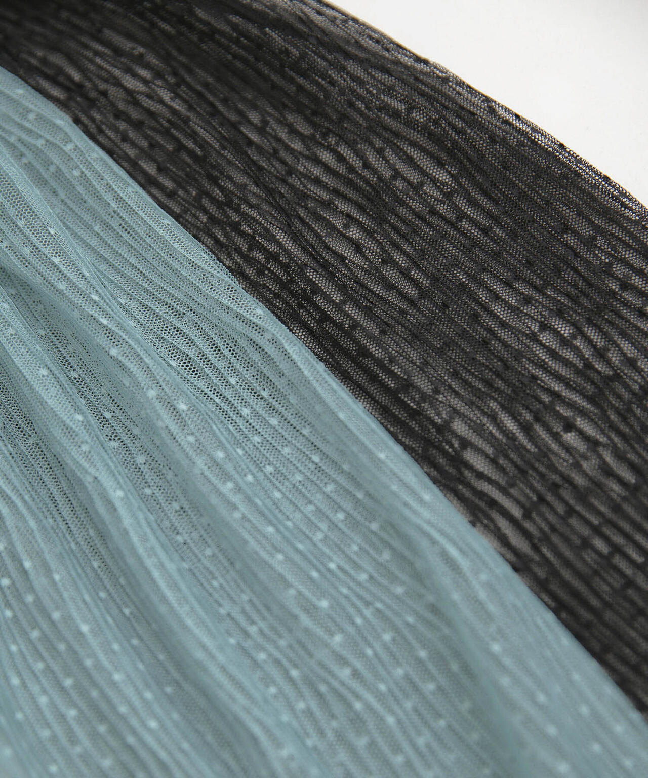 troisiemechaco/ドットプリーツチュールワンピース 6711119001