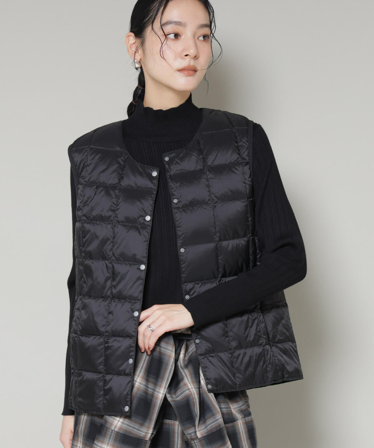 TAION/クルーネックボタンダウンベスト