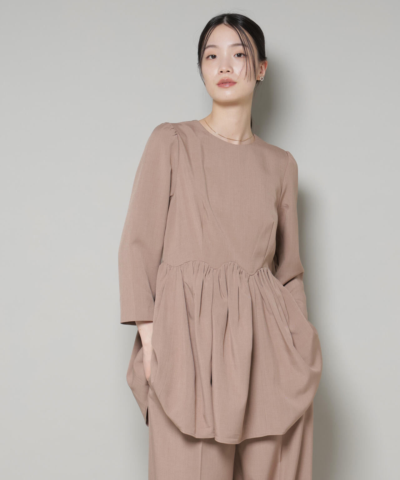 troisieme chaco/TWILL ペプラムトップス(セットアップ可) 6715220034