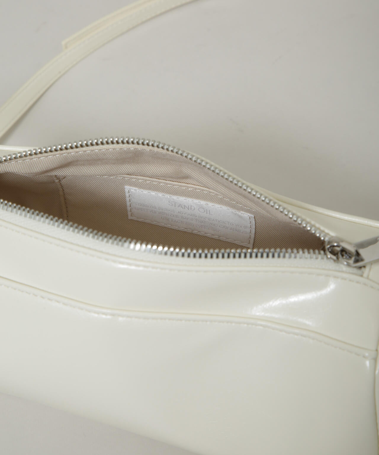 STAND OIL/CHUNKY BAG　CREAM 6715232419