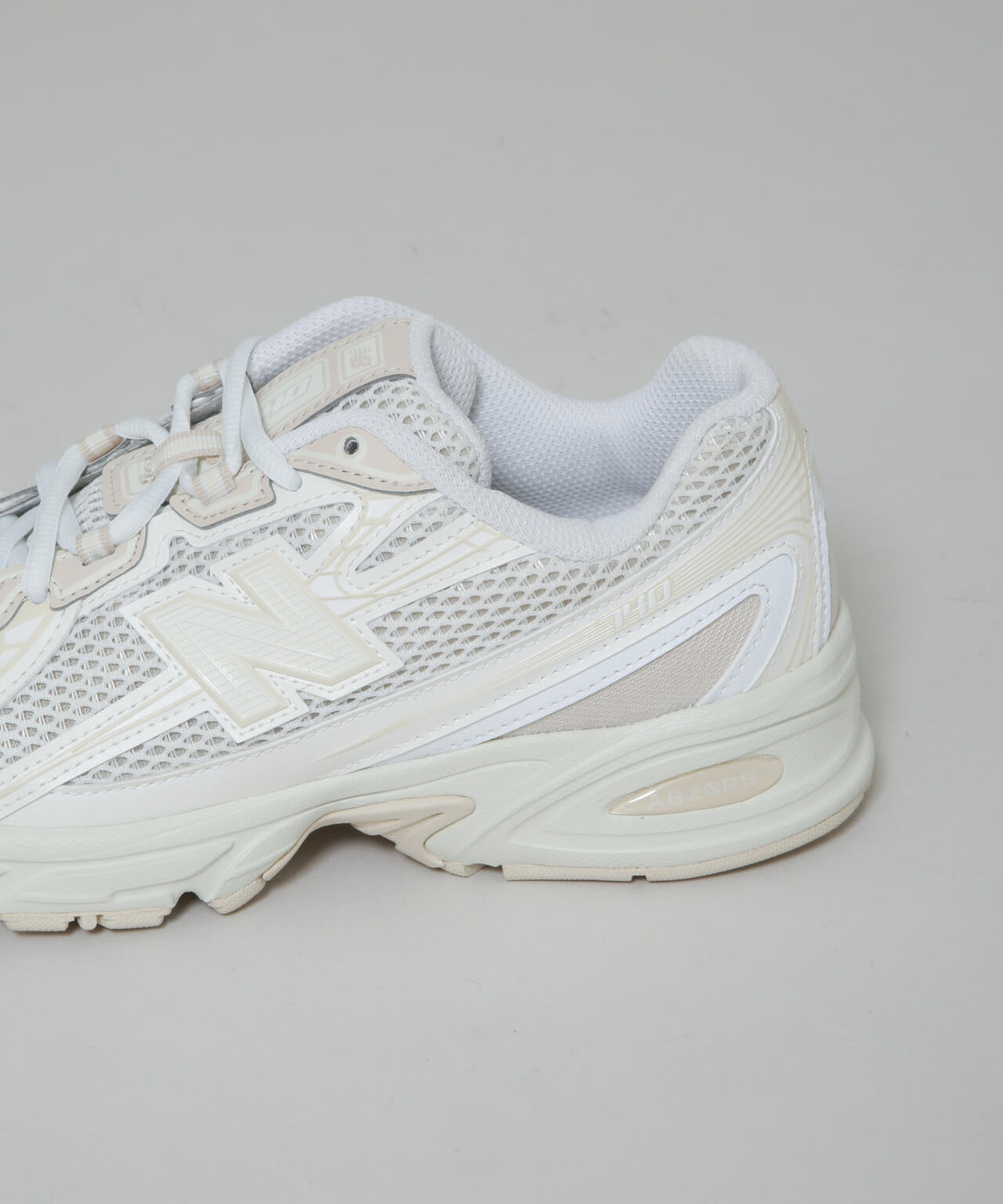 new balance/740 6715234059