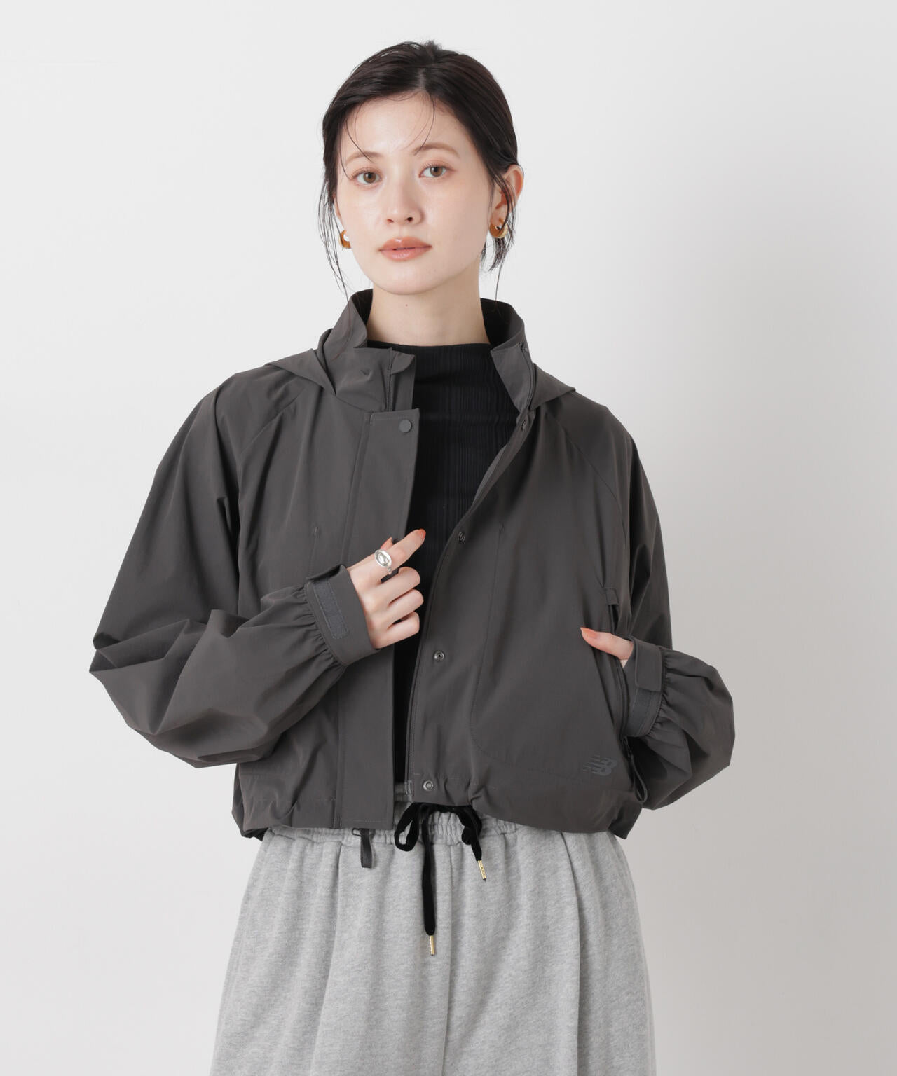 new balance/NB Greyクロップドジャケット