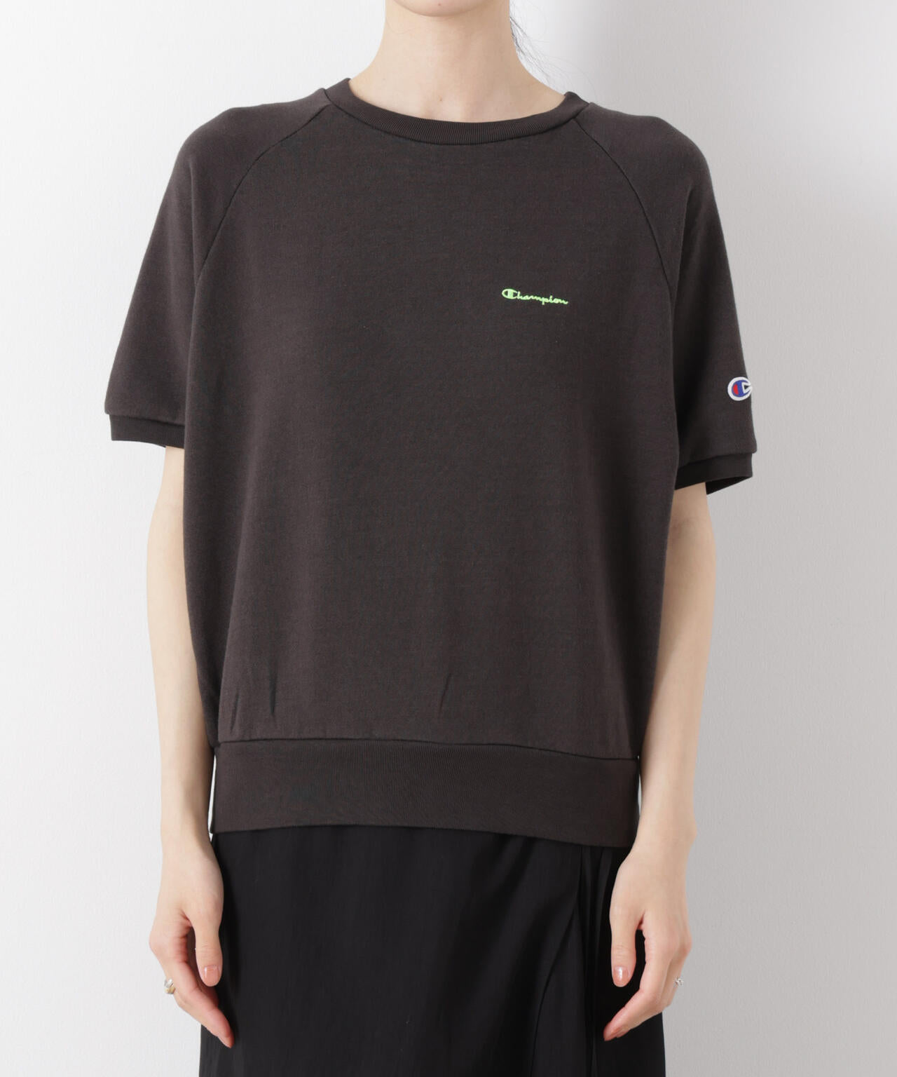 Champion/SHORT SLEEVE SWEATSHIRT 6716124005