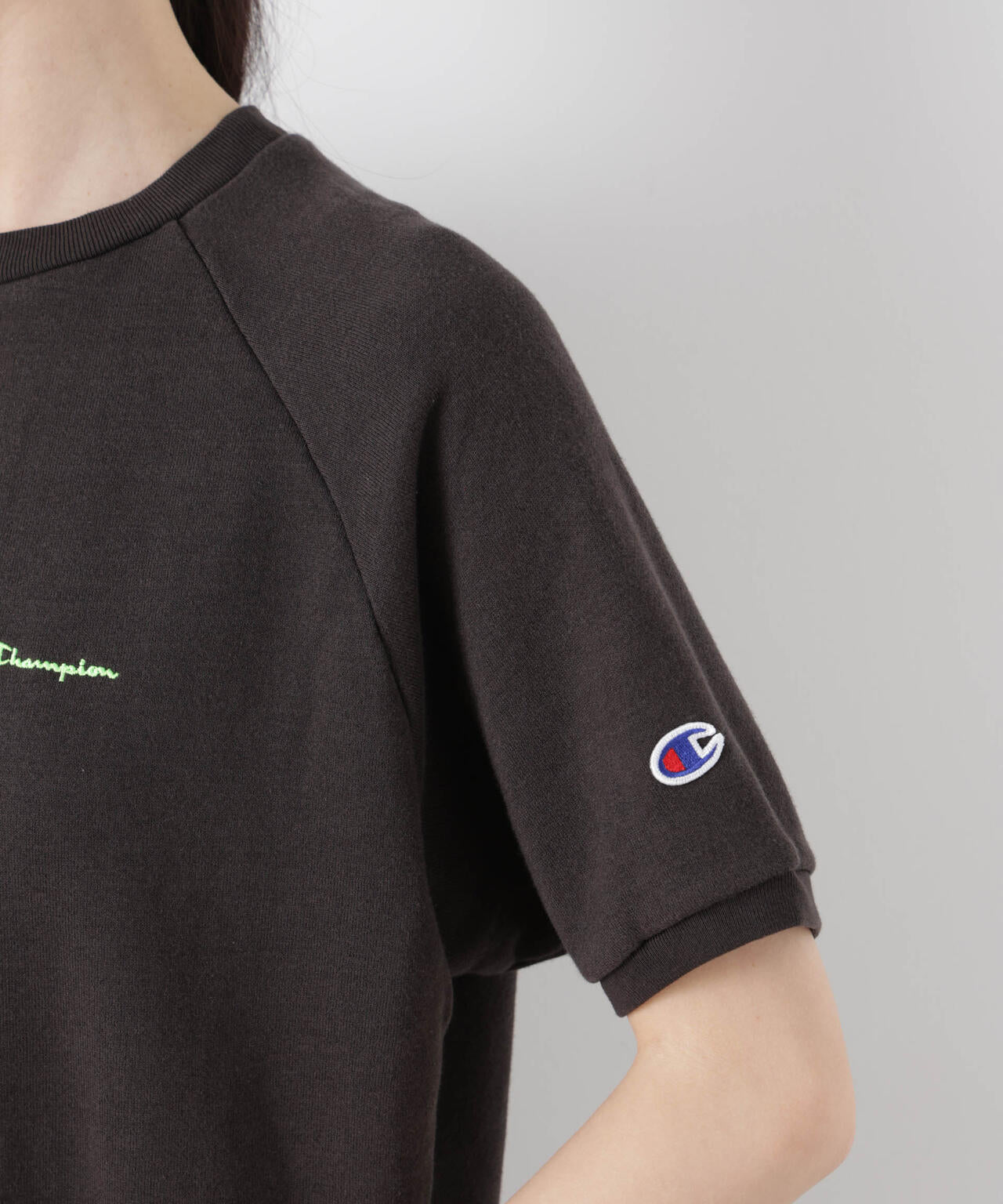 Champion/SHORT SLEEVE SWEATSHIRT 6716124005