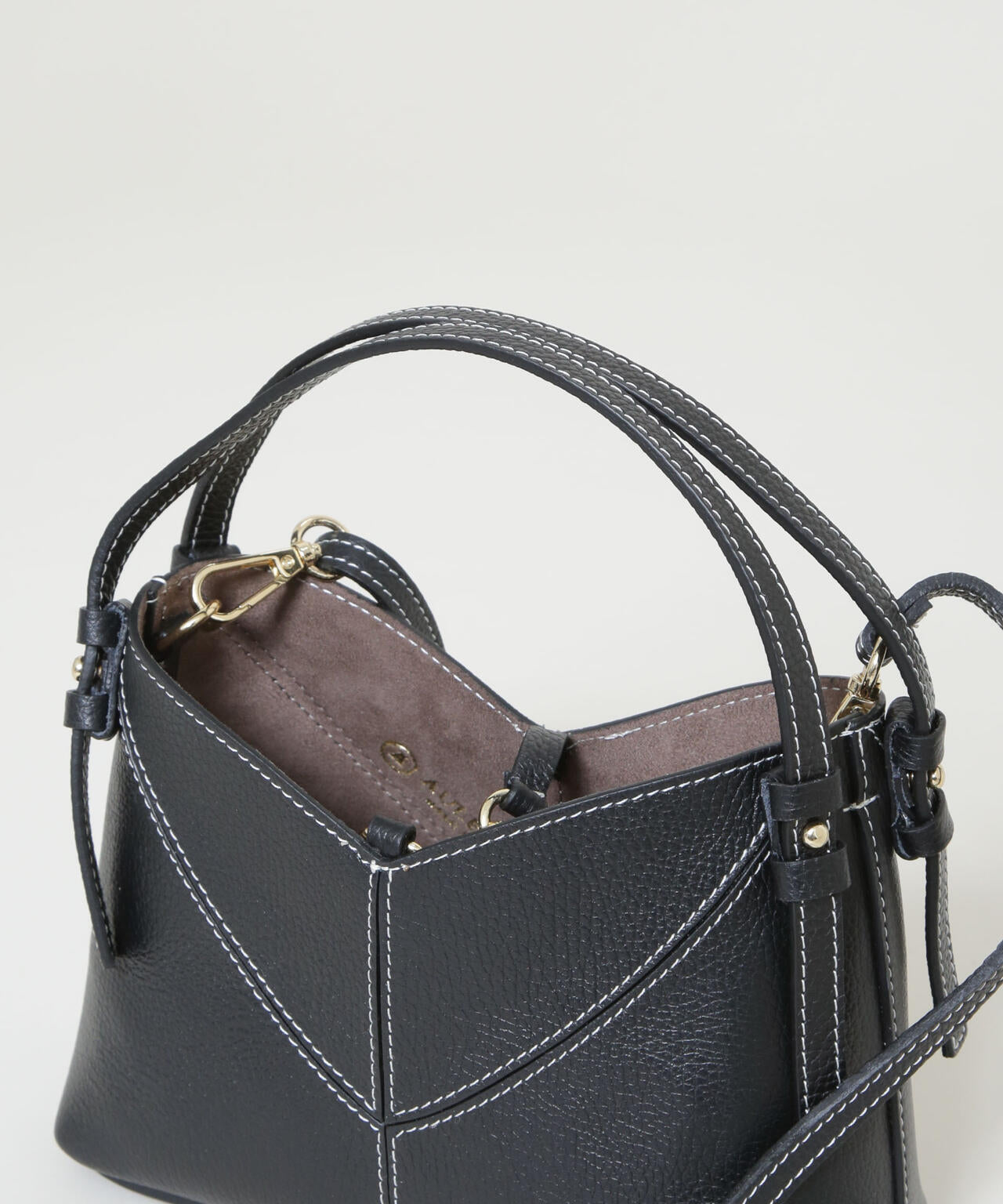 AULENTTI/レザーステッチショルダーバッグ 6716132072