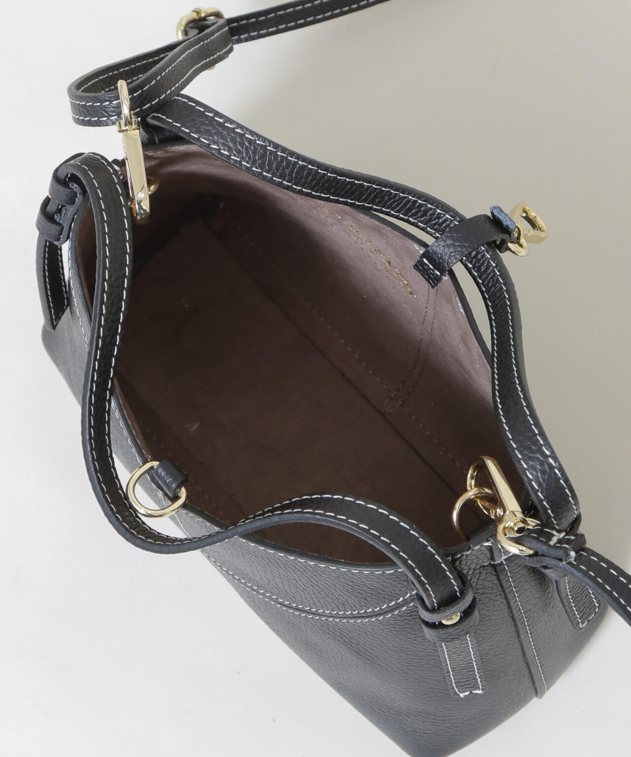 AULENTTI/レザーステッチショルダーバッグ 6716132072